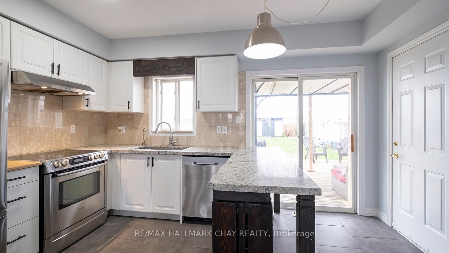 Photo 14 of 154 Maplewood Drive, Essa, Angus — HOMEH