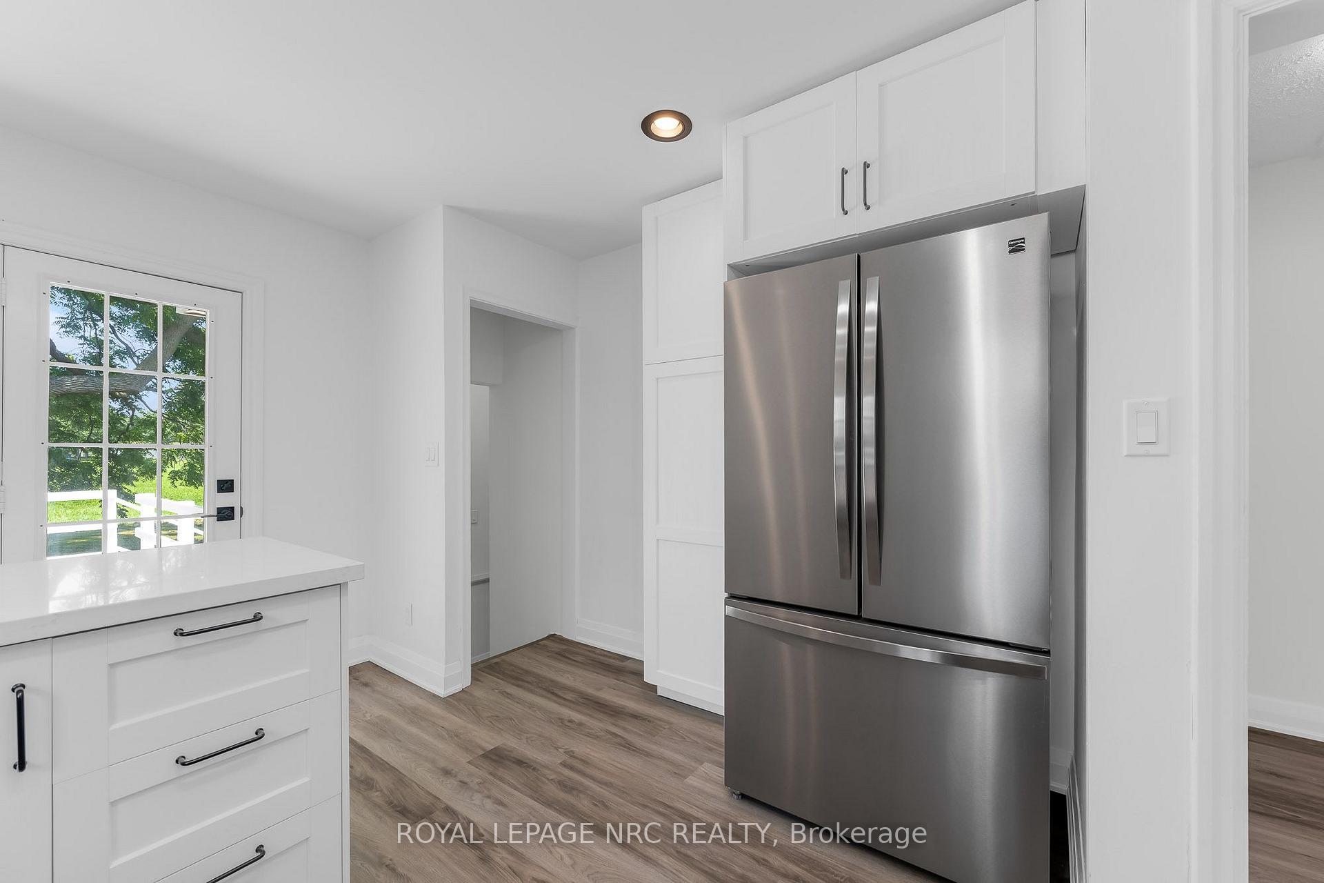 Photo 22 of 6069 Collins Drive, Niagara Falls, Arad/Fallsview — HOMEH