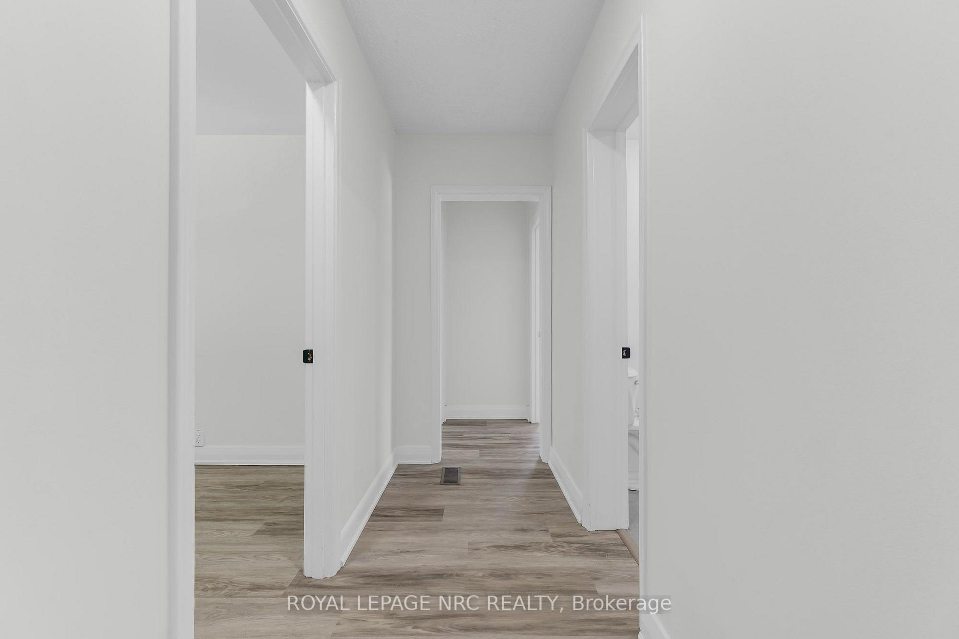 Photo 23 of 6069 Collins Drive, Niagara Falls, Arad/Fallsview — HOMEH