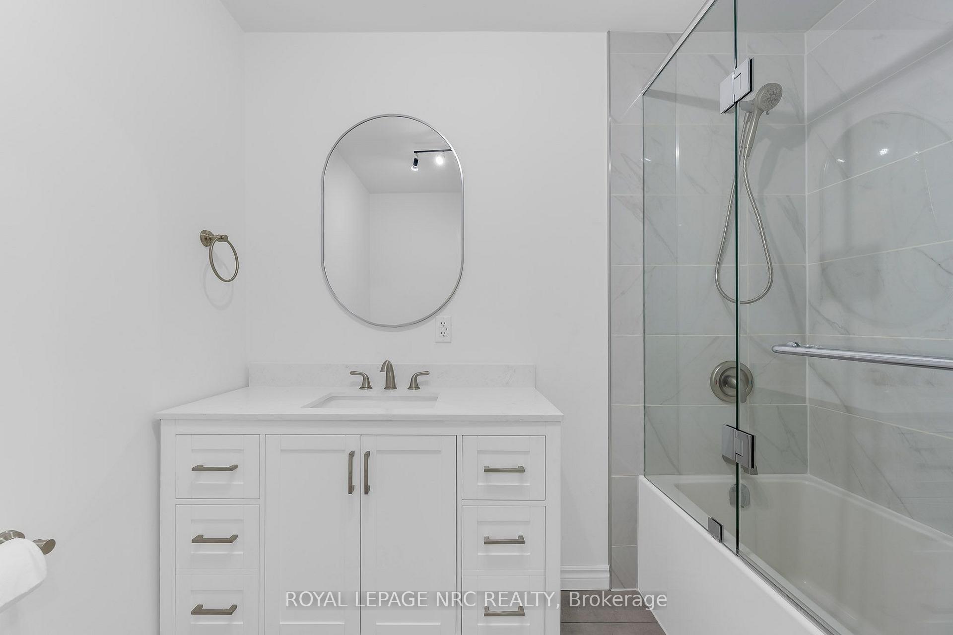 Photo 24 of 6069 Collins Drive, Niagara Falls, Arad/Fallsview — HOMEH