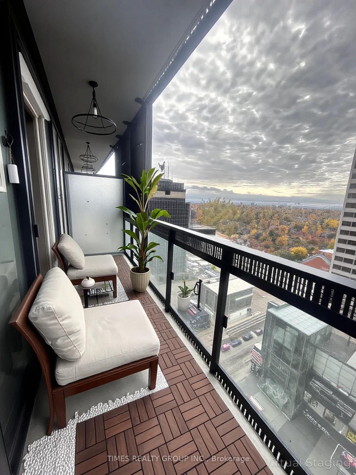 Photo 8 of Unit 1102, 8 Eglinton Avenue E, Toronto, Yonge-Eglinton — HOMEH