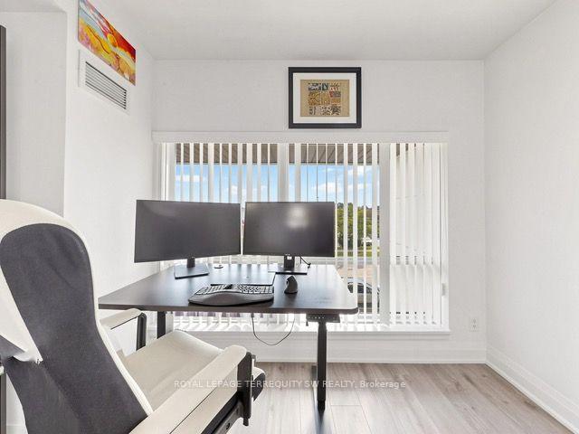Photo 7 of Unit Th114, 12 Woodstream Boulevard, Vaughan, Vaughan Grove — HOMEH