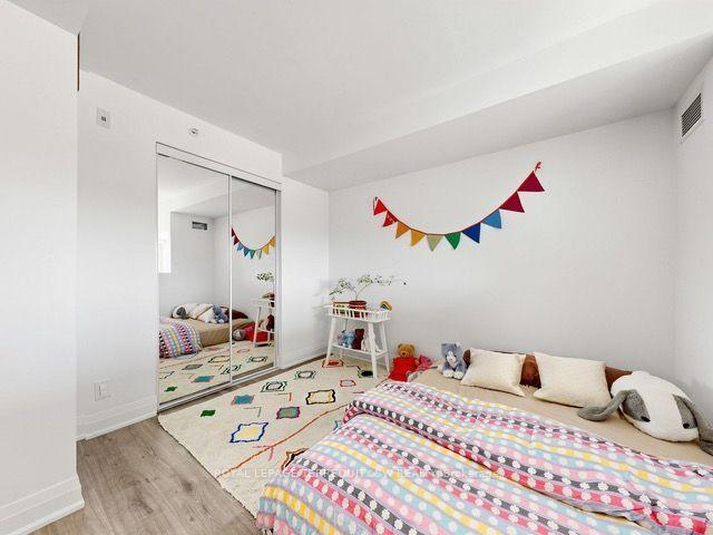 Photo 13 of Unit Th114, 12 Woodstream Boulevard, Vaughan, Vaughan Grove — HOMEH