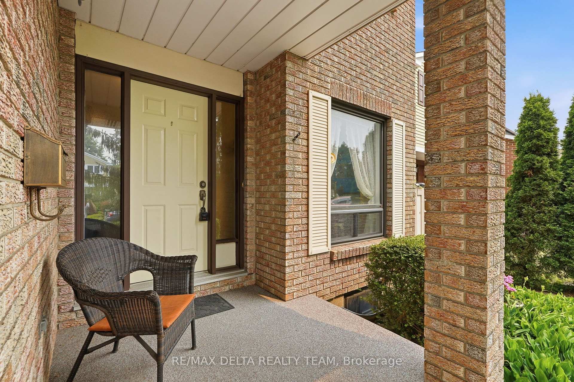 Photo 2 of 1091 St Lucia Place, Ottawa, Convent Glen North — HOMEH