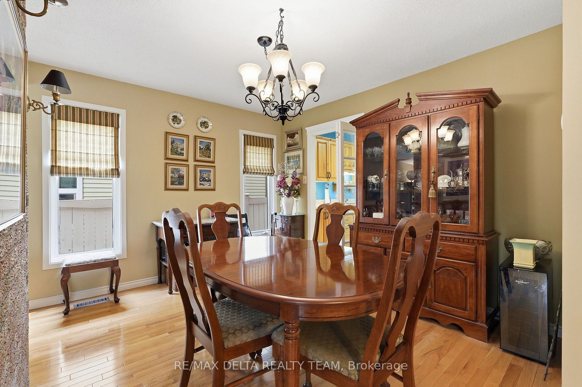 Photo 11 of 1091 St Lucia Place, Ottawa, Convent Glen North — HOMEH