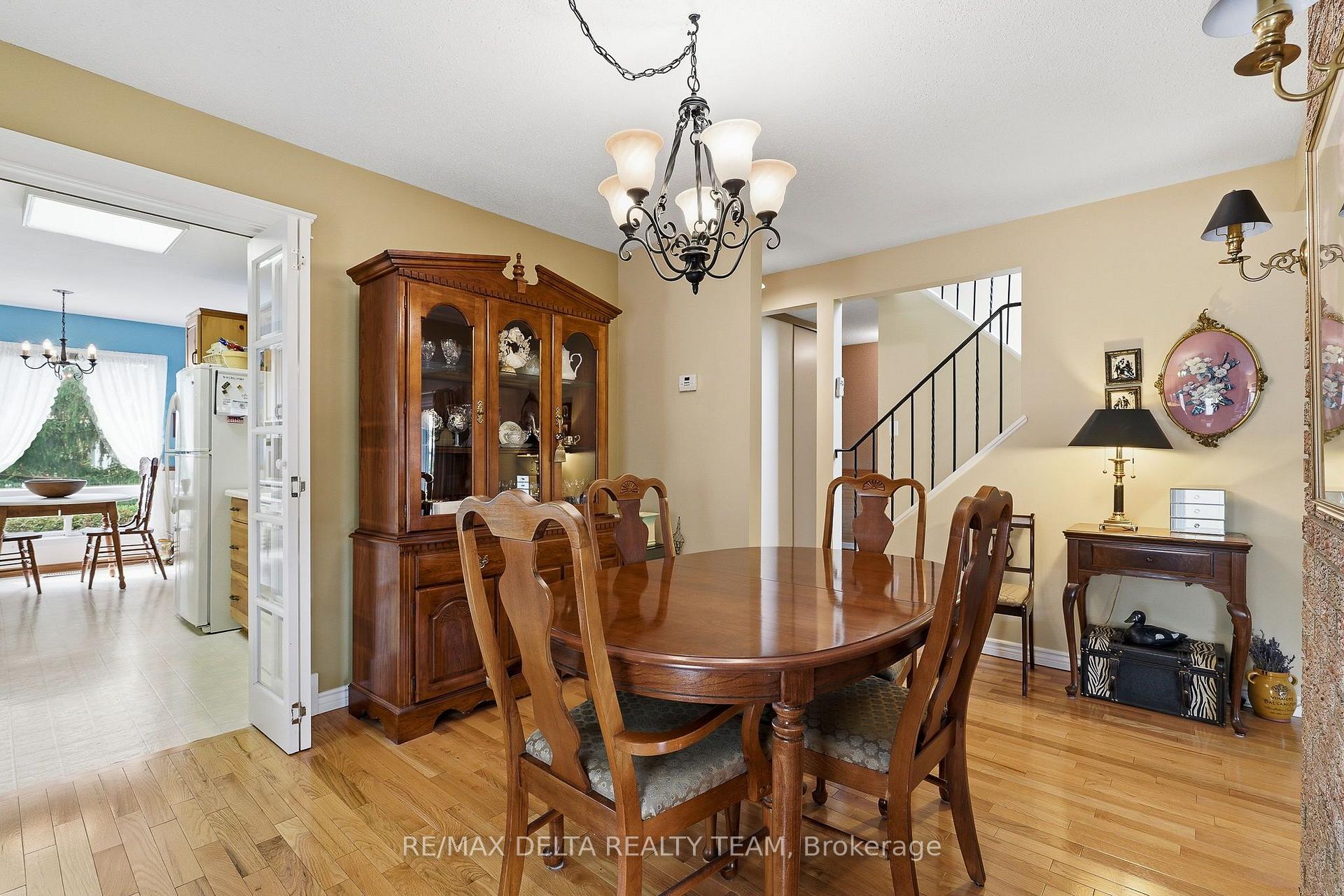 Photo 12 of 1091 St Lucia Place, Ottawa, Convent Glen North — HOMEH
