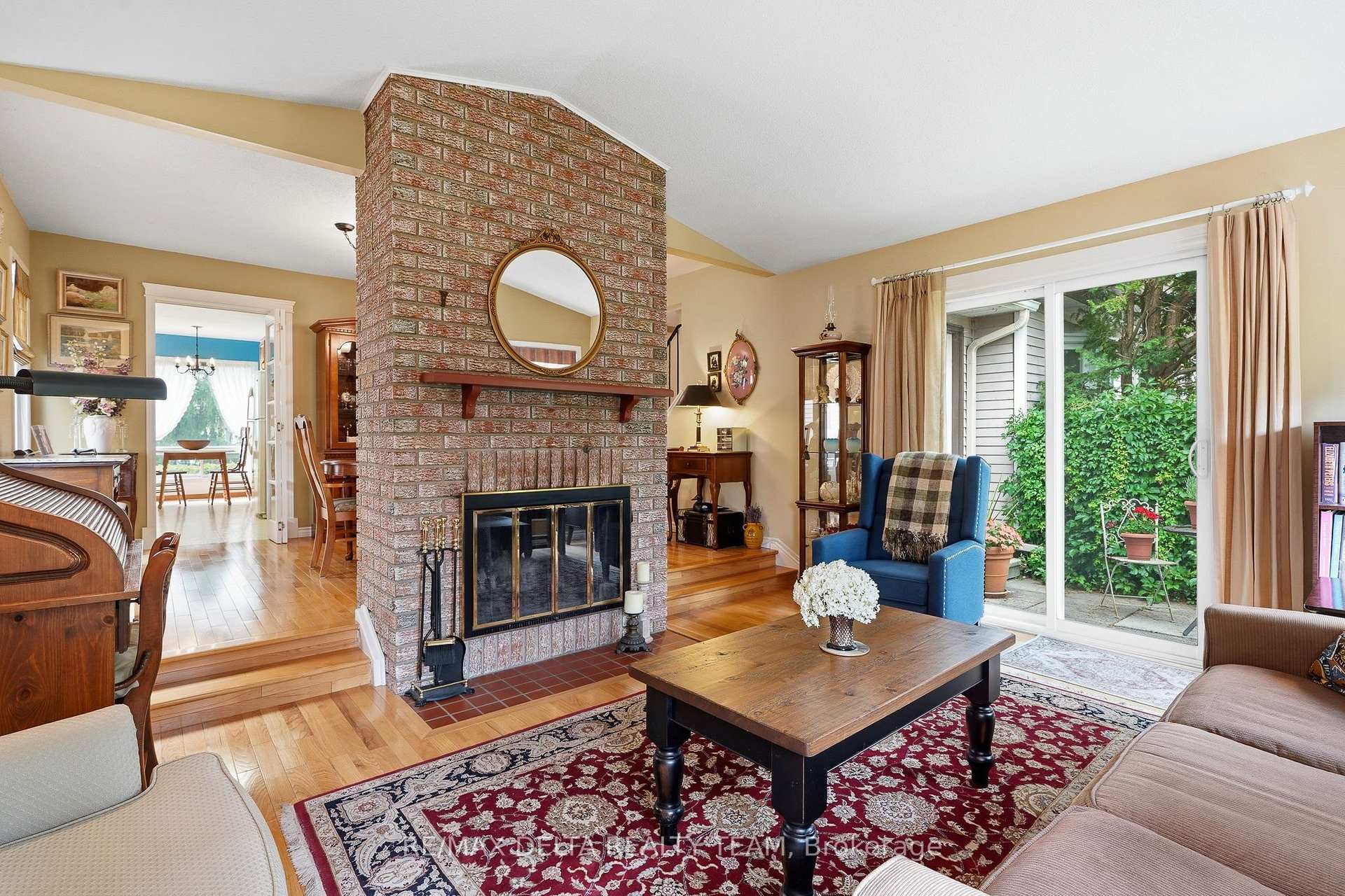 Photo 14 of 1091 St Lucia Place, Ottawa, Convent Glen North — HOMEH