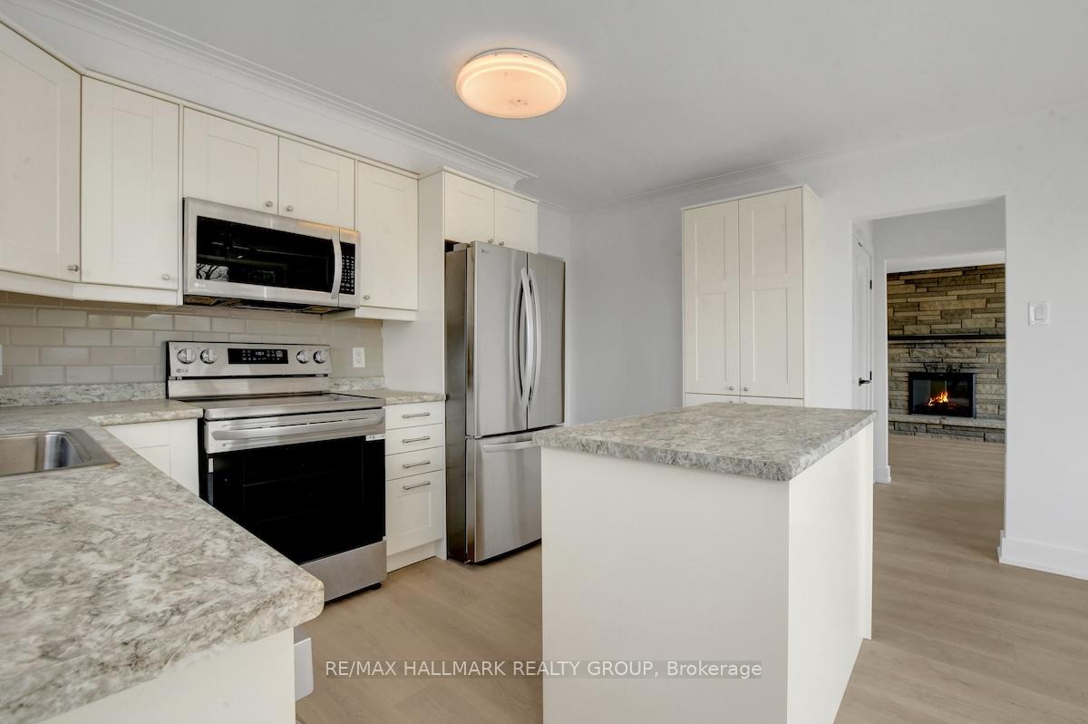 Photo 4 of 269 Michel Circle, Ottawa, Vanier — HOMEH