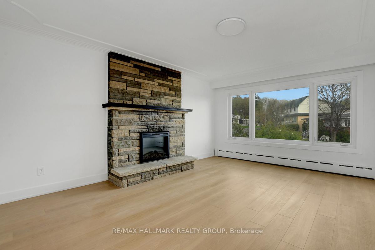 Photo 11 of 269 Michel Circle, Ottawa, Vanier — HOMEH