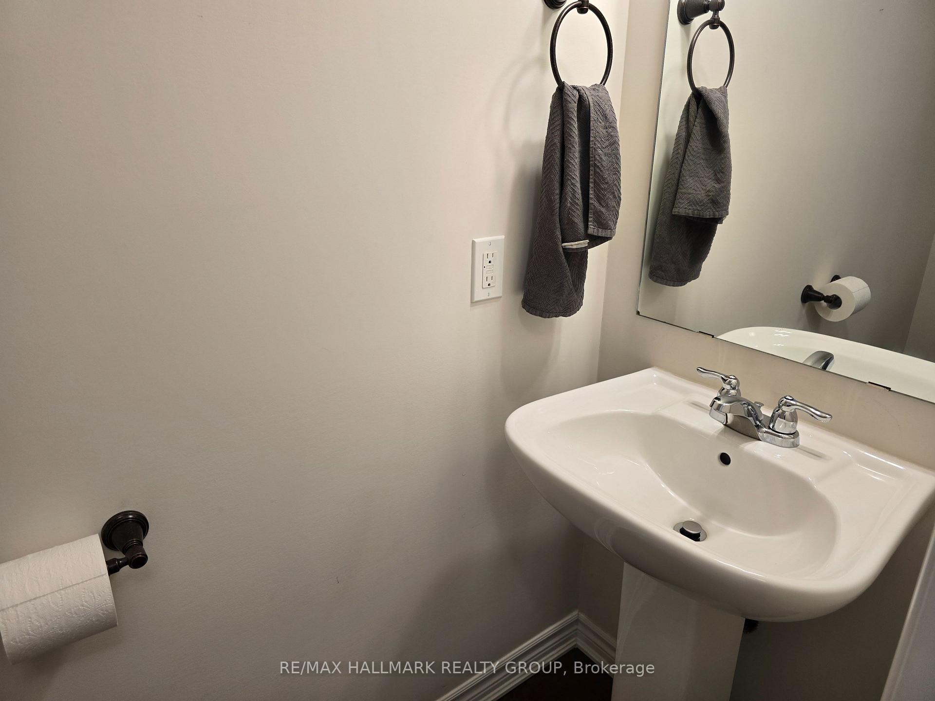 Photo 11 of 549 Ensatina Crescent, Ottawa, Barrhaven - Half Moon Bay — HOMEH