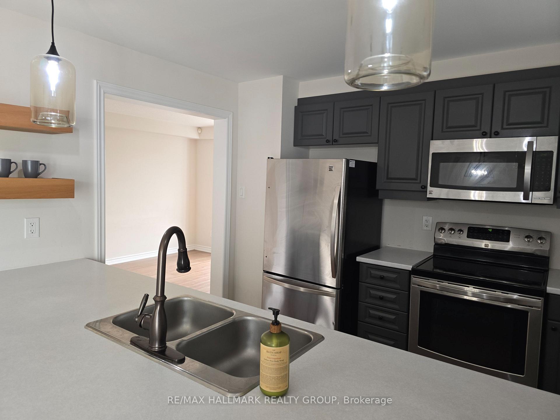 Photo 14 of 549 Ensatina Crescent, Ottawa, Barrhaven - Half Moon Bay — HOMEH