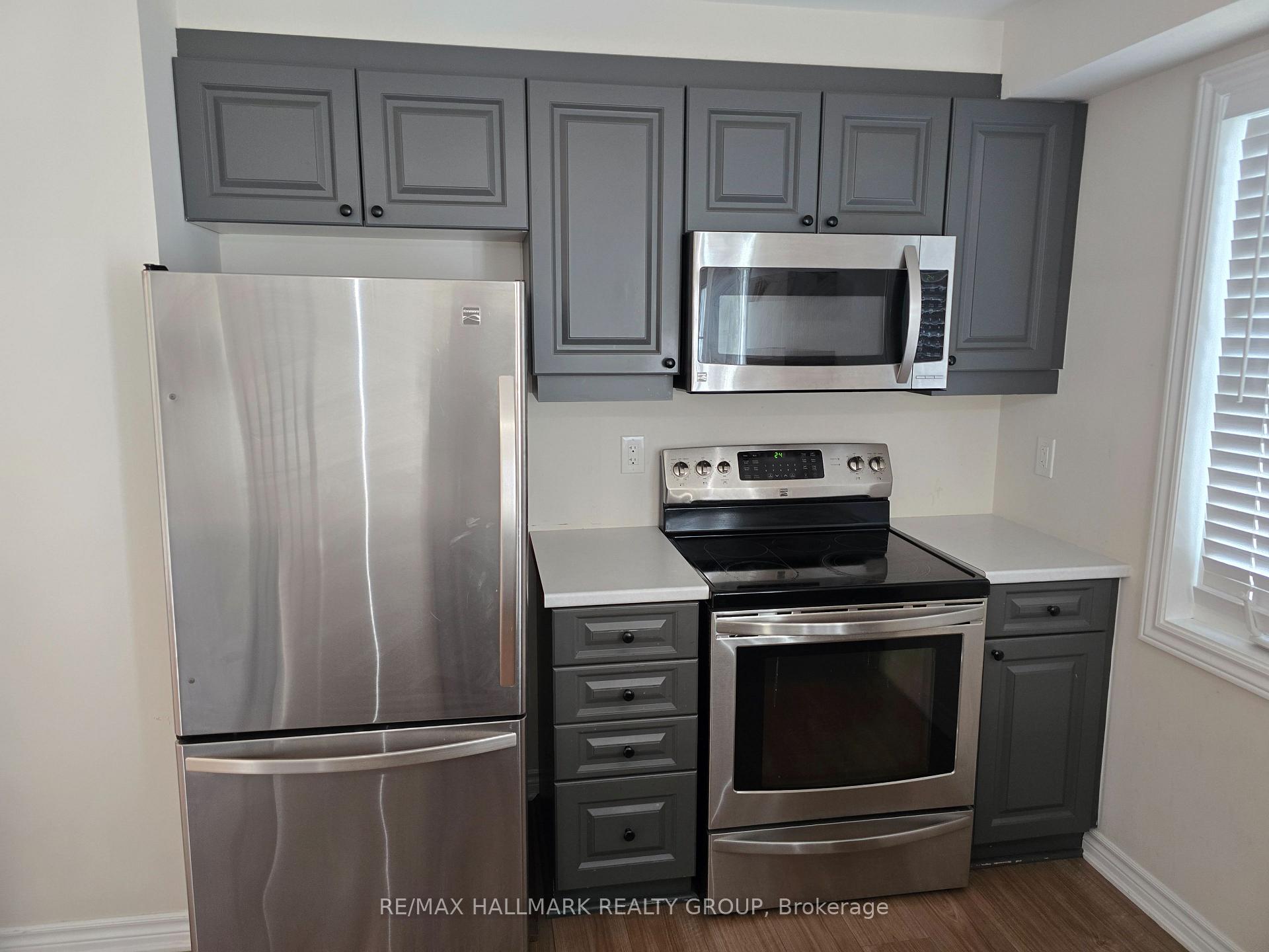 Photo 15 of 549 Ensatina Crescent, Ottawa, Barrhaven - Half Moon Bay — HOMEH