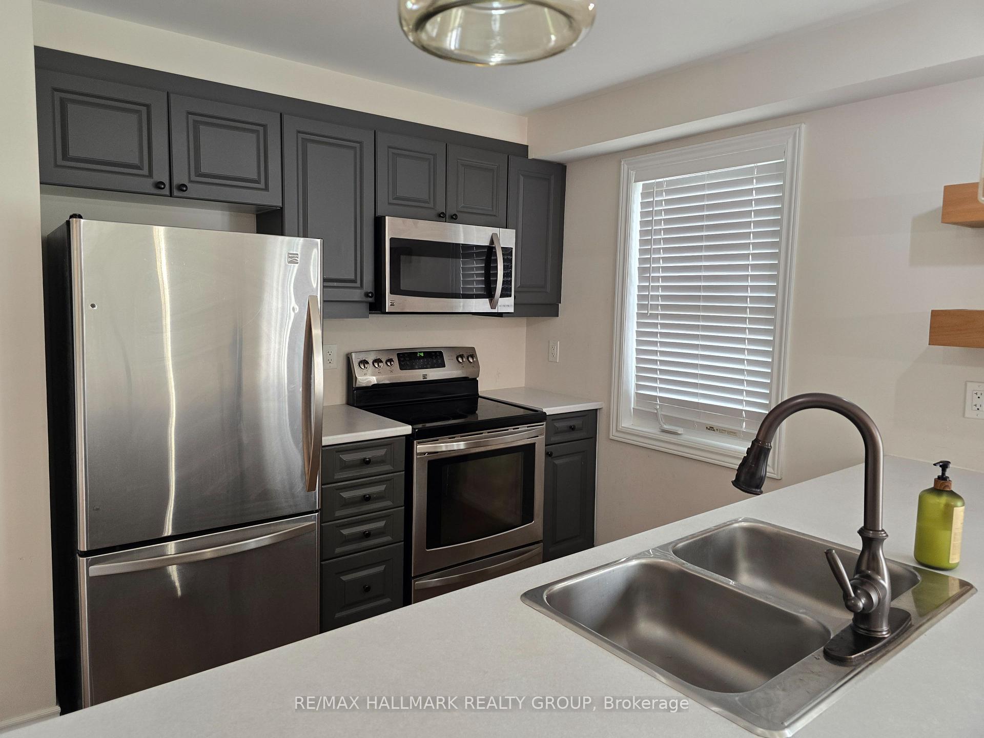 Photo 17 of 549 Ensatina Crescent, Ottawa, Barrhaven - Half Moon Bay — HOMEH
