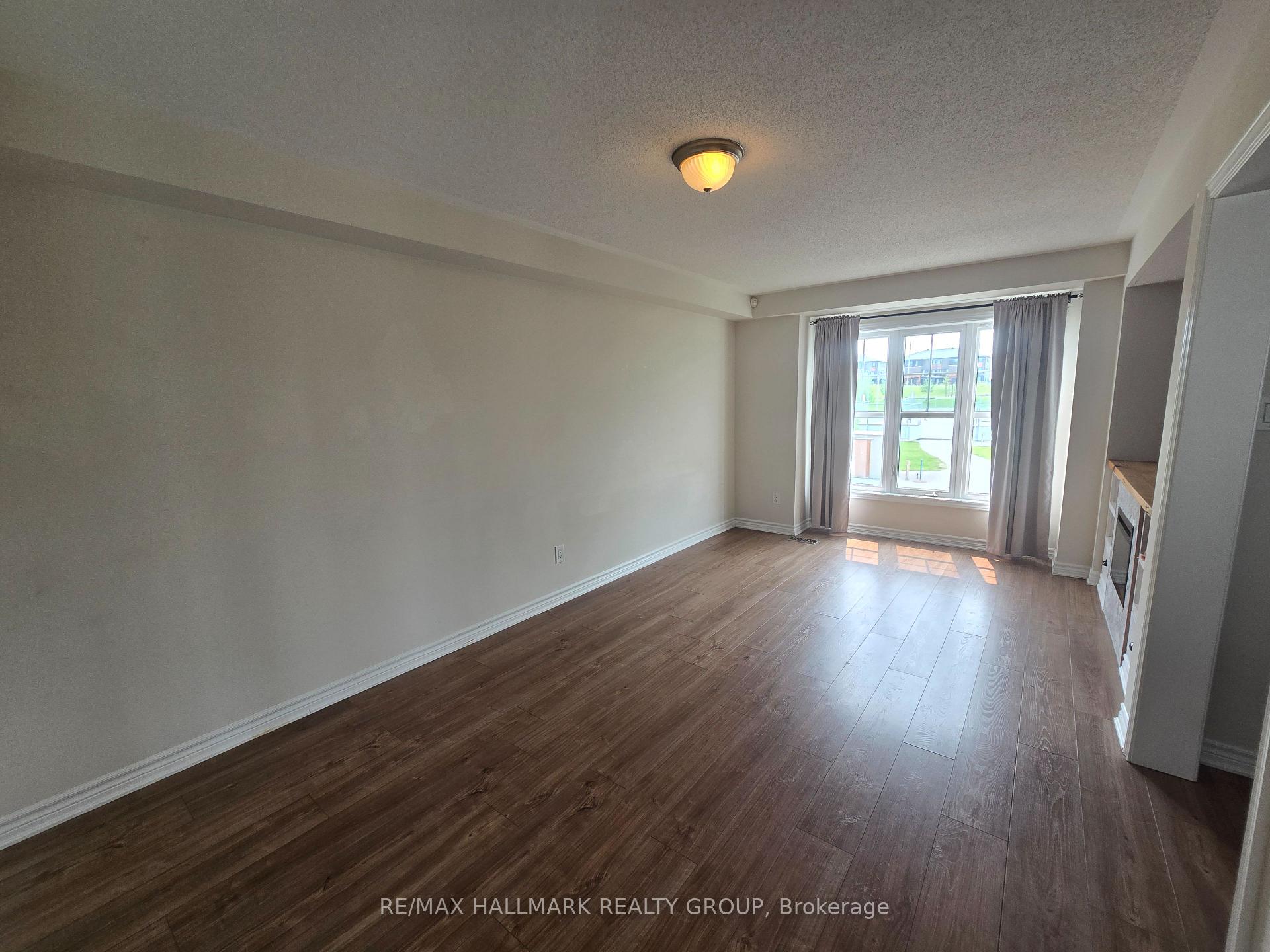 Photo 18 of 549 Ensatina Crescent, Ottawa, Barrhaven - Half Moon Bay — HOMEH