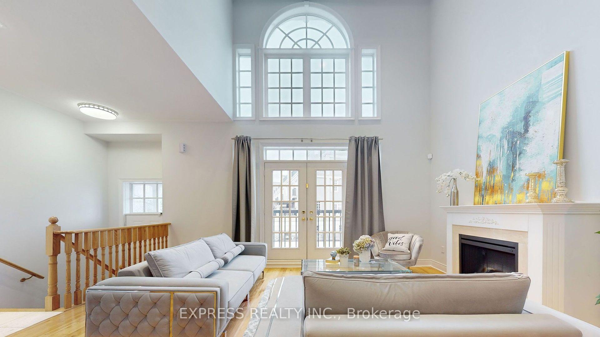 Photo 6 of 7 Mackenzie's Stand Avenue, Markham, Unionville — HOMEH
