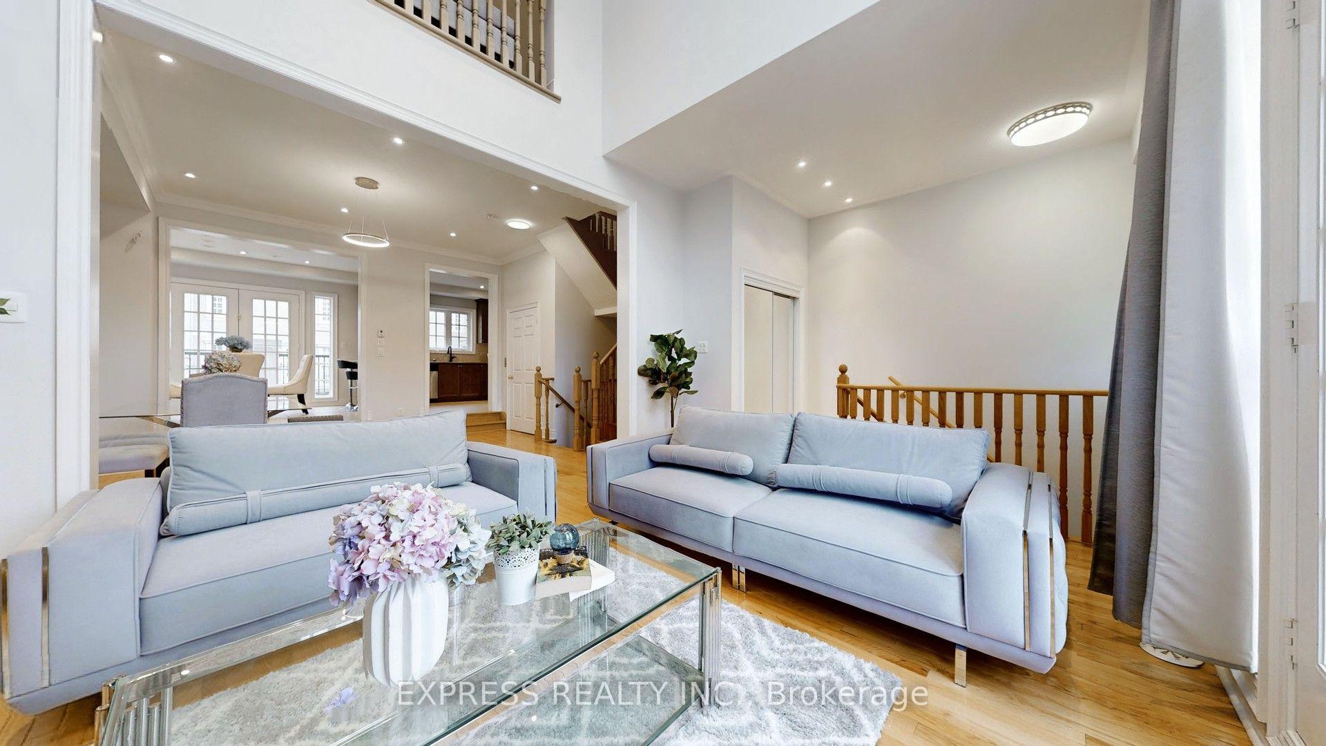 Photo 10 of 7 Mackenzie's Stand Avenue, Markham, Unionville — HOMEH