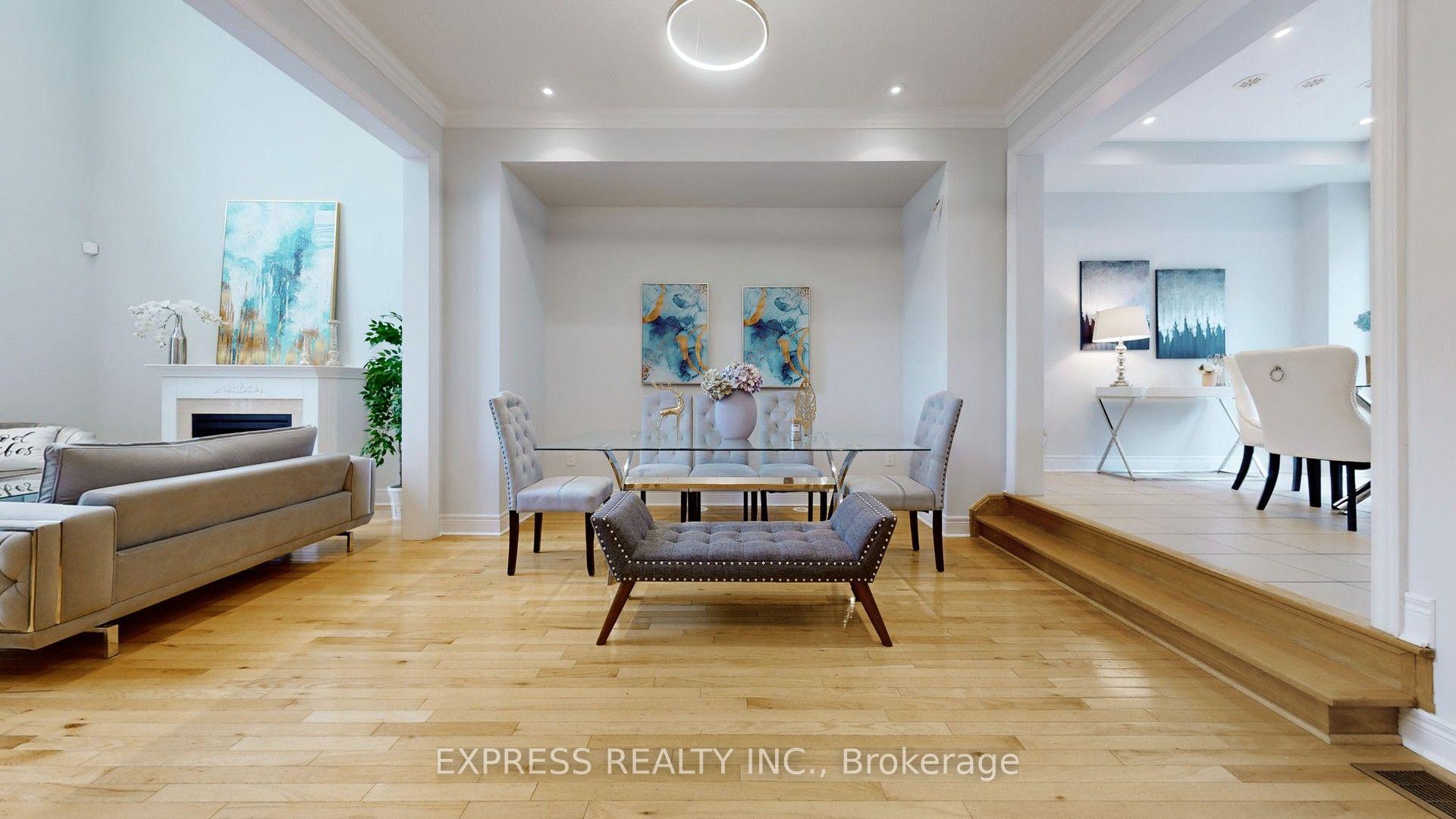 Photo 12 of 7 Mackenzie's Stand Avenue, Markham, Unionville — HOMEH