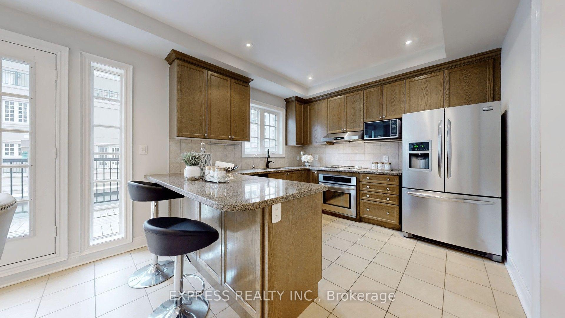 Photo 14 of 7 Mackenzie's Stand Avenue, Markham, Unionville — HOMEH