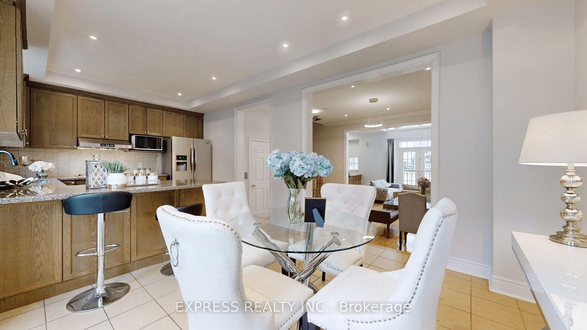Photo 20 of 7 Mackenzie's Stand Avenue, Markham, Unionville — HOMEH
