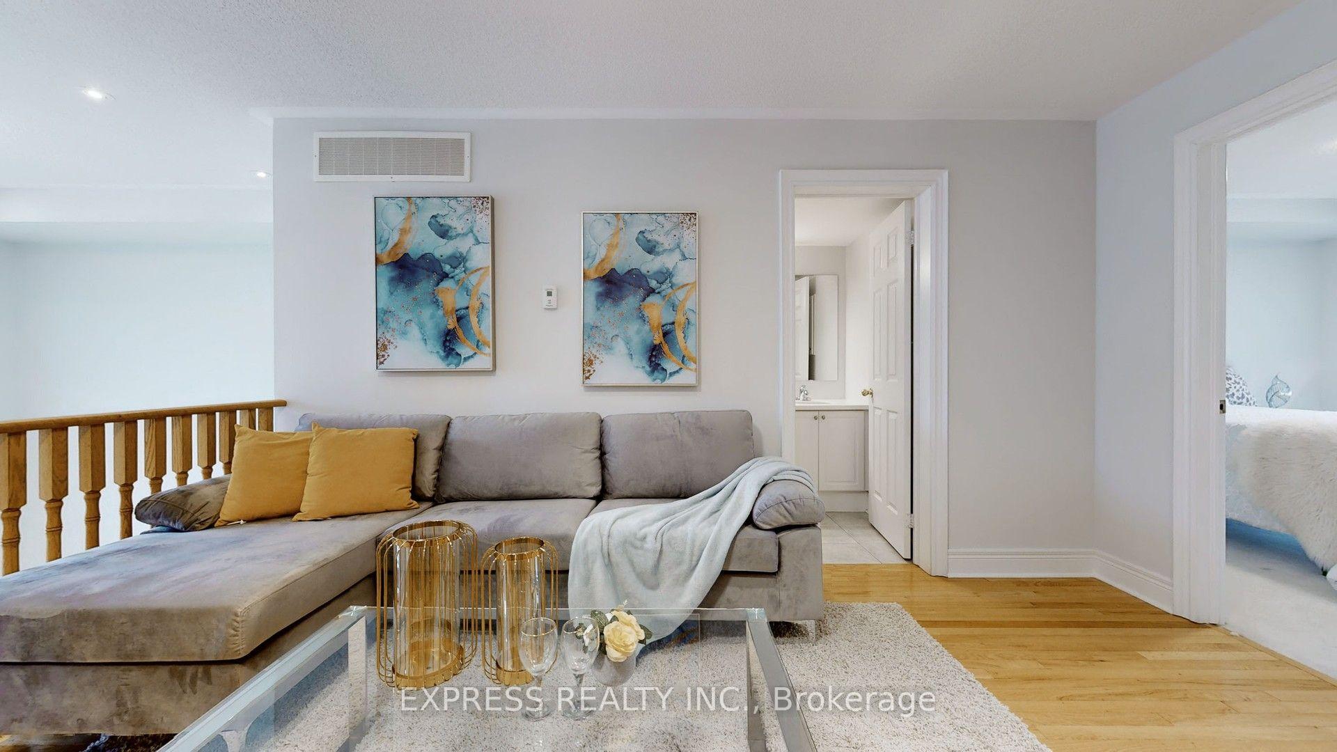 Photo 24 of 7 Mackenzie's Stand Avenue, Markham, Unionville — HOMEH