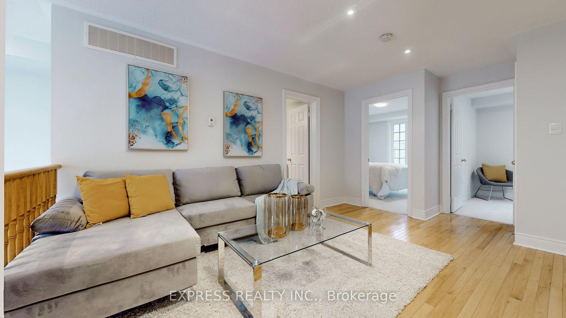Photo 25 of 7 Mackenzie's Stand Avenue, Markham, Unionville — HOMEH