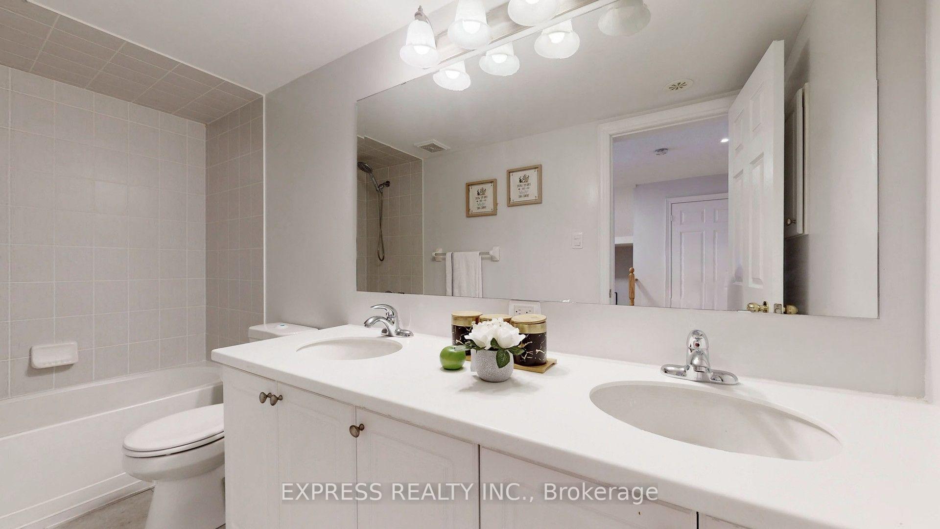 Photo 32 of 7 Mackenzie's Stand Avenue, Markham, Unionville — HOMEH
