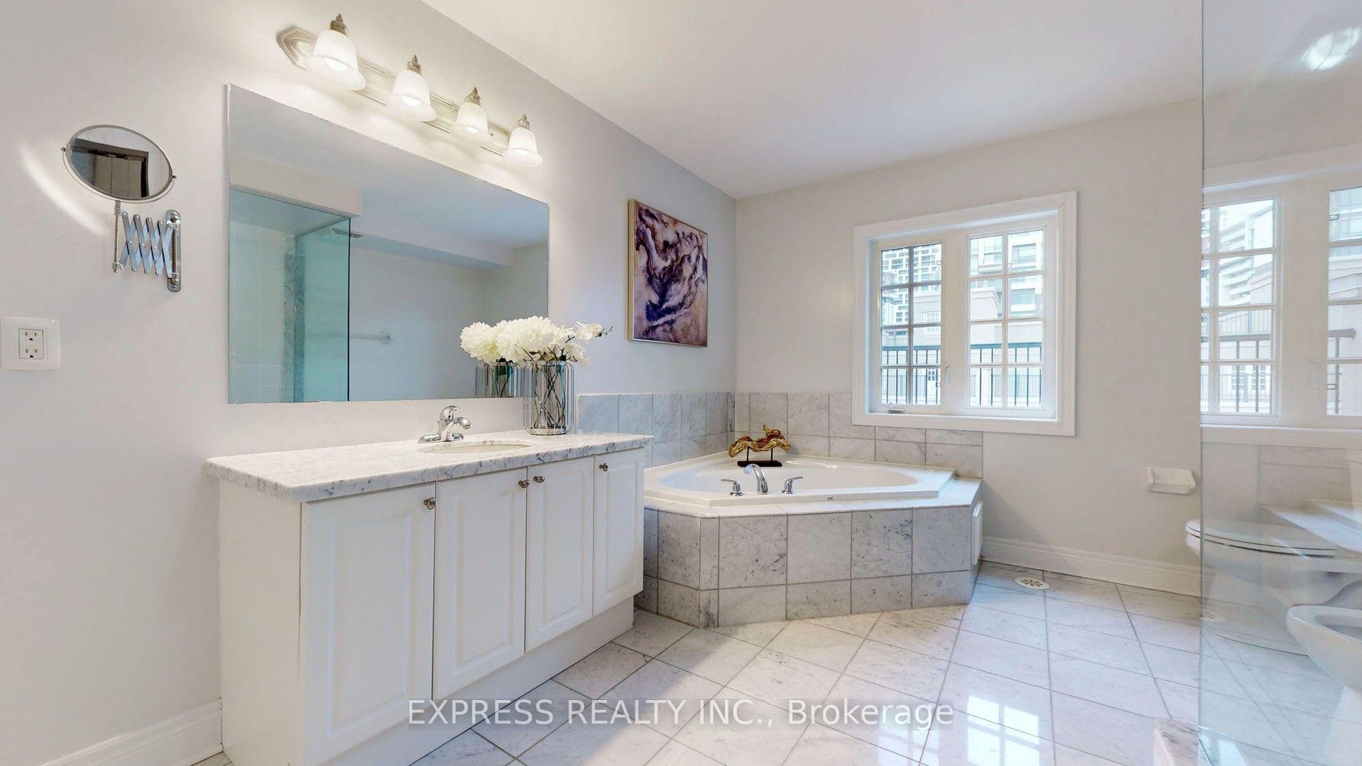 Photo 38 of 7 Mackenzie's Stand Avenue, Markham, Unionville — HOMEH