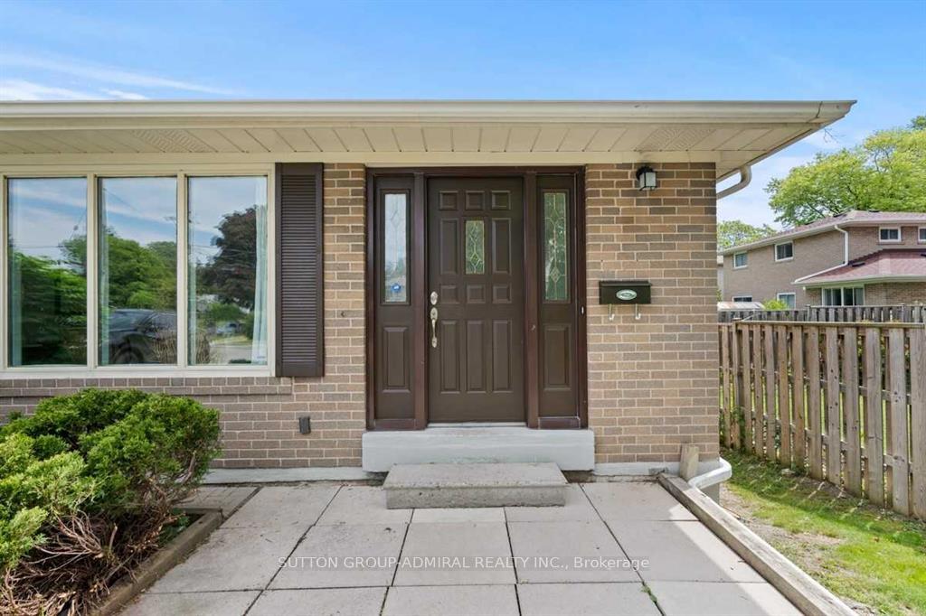 Photo 2 of Unit Main, 21 Corning Road, North York, Don Valley Village — HOMEH