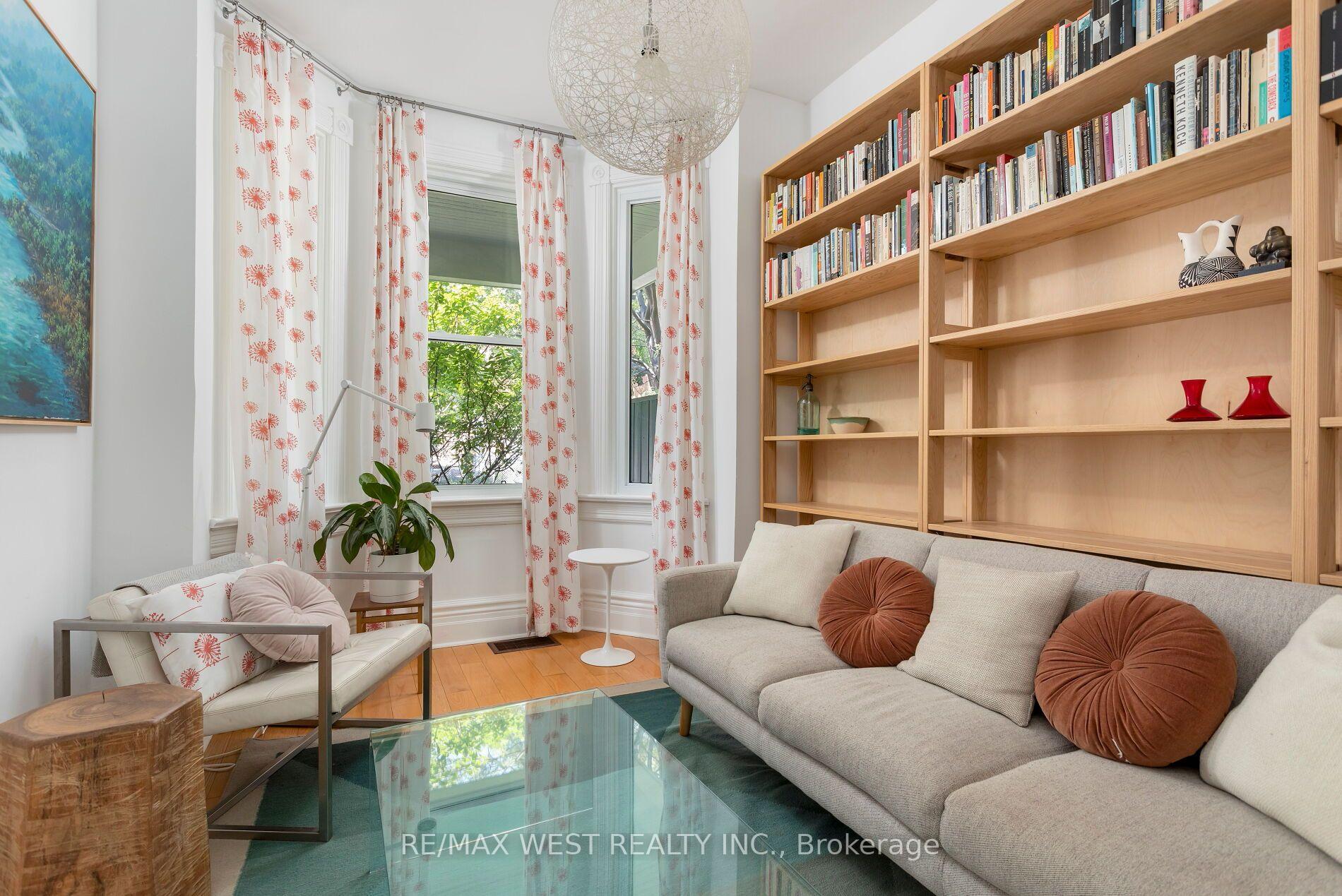 Photo 6 of 39 Shirley Street, Toronto, Little Portugal — HOMEH