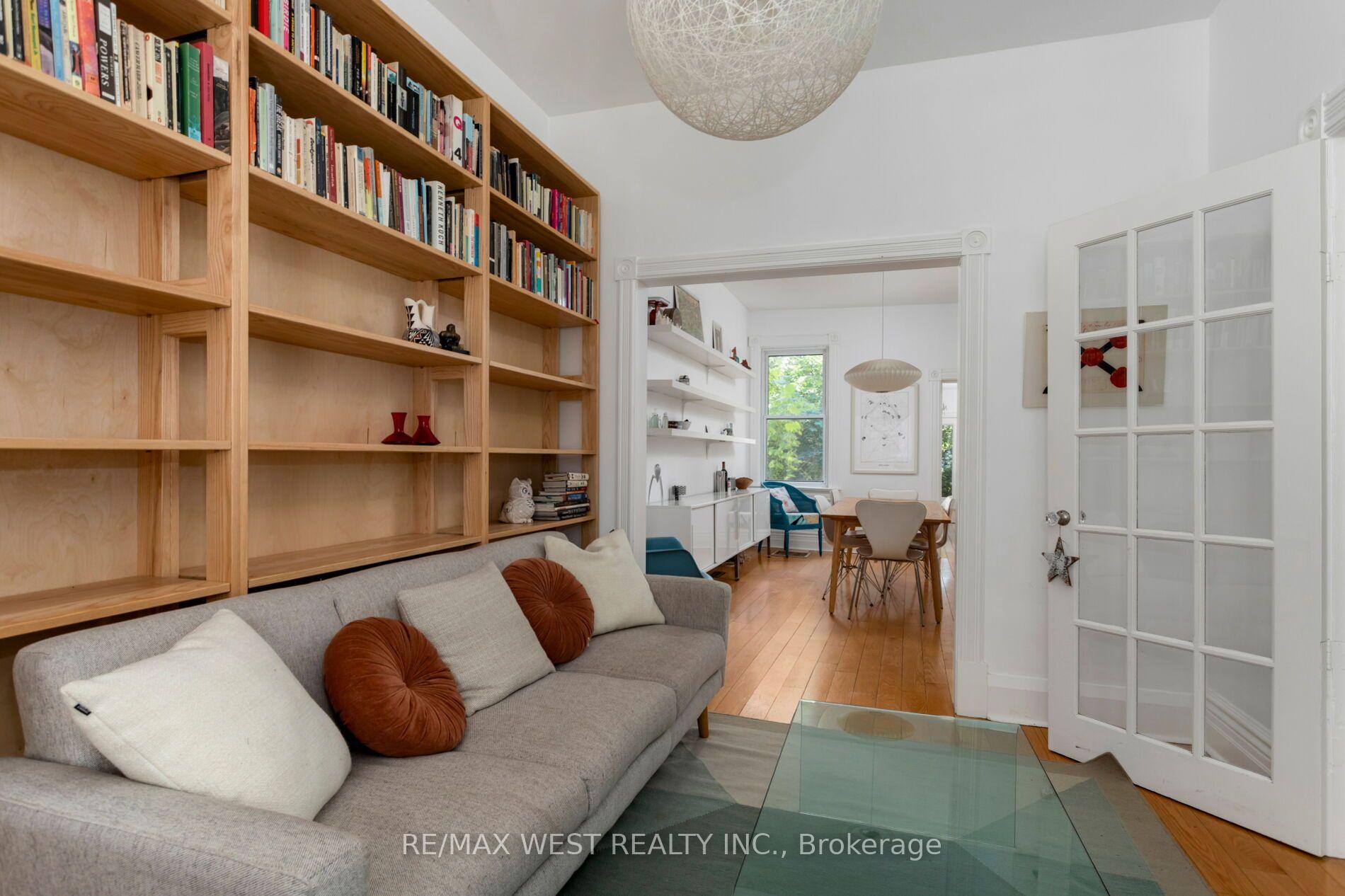 Photo 9 of 39 Shirley Street, Toronto, Little Portugal — HOMEH