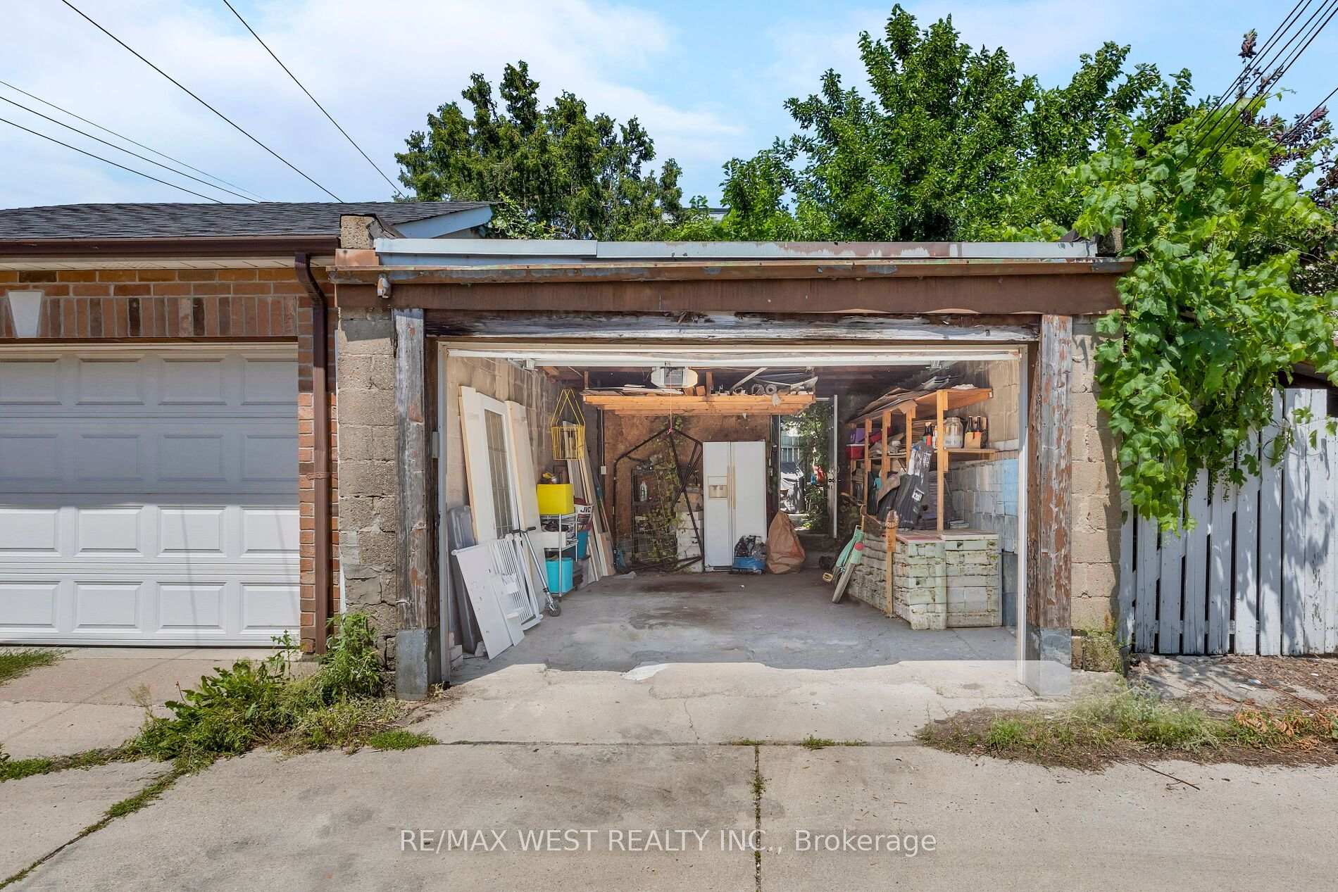 Photo 23 of 39 Shirley Street, Toronto, Little Portugal — HOMEH