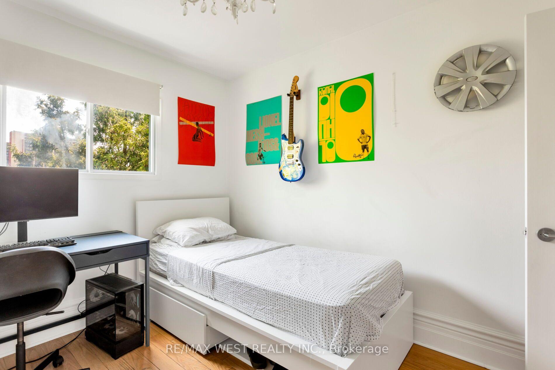 Photo 41 of 39 Shirley Street, Toronto, Little Portugal — HOMEH