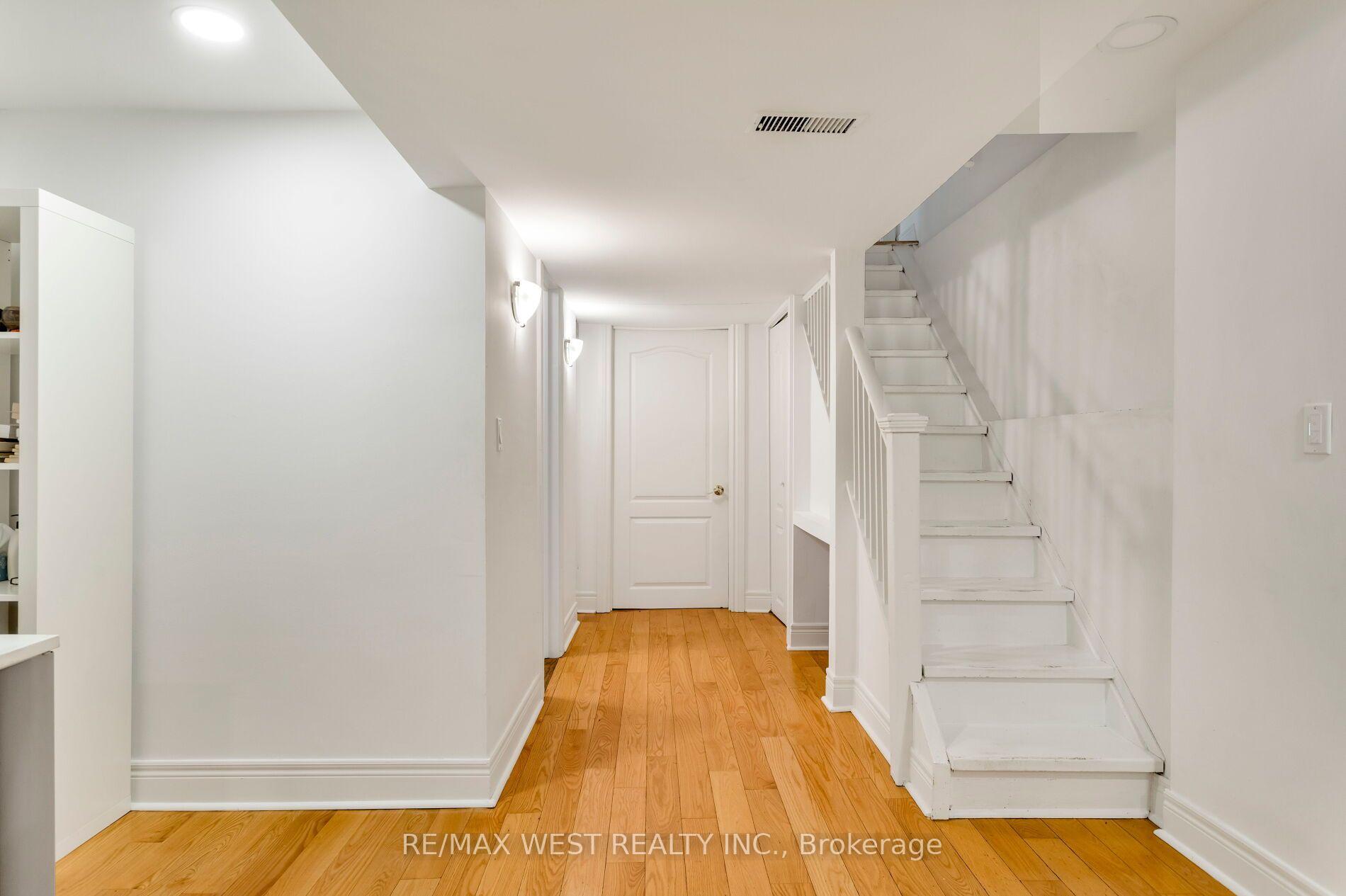 Photo 46 of 39 Shirley Street, Toronto, Little Portugal — HOMEH