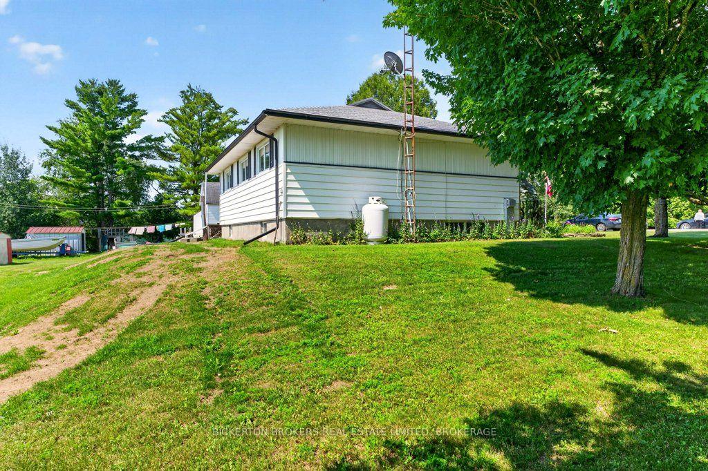 Photo 7 of 1402 County Rd 8, Rideau Lakes, Rideau Lakes (Bastard) Twp — HOMEH