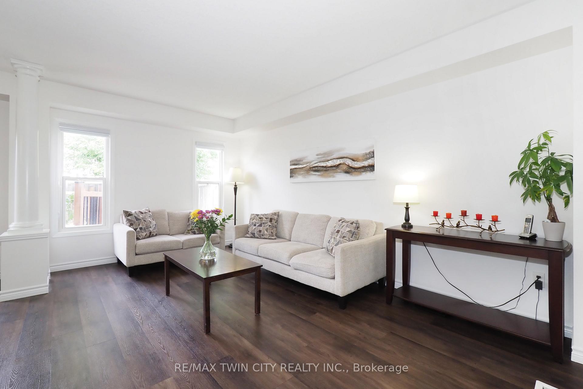 Photo 6 of 14 Donnenwerth Drive, Waterloo — HOMEH