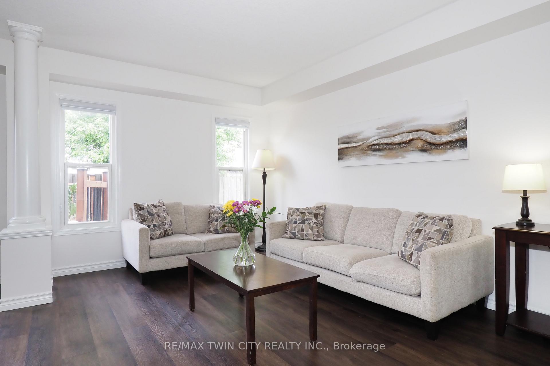 Photo 7 of 14 Donnenwerth Drive, Waterloo — HOMEH