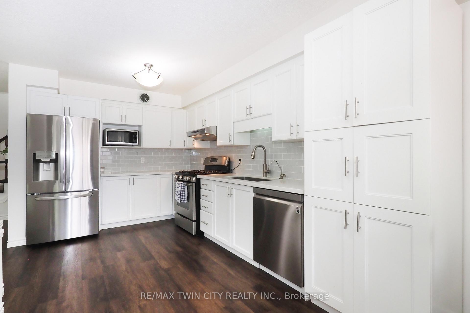Photo 15 of 14 Donnenwerth Drive, Waterloo — HOMEH