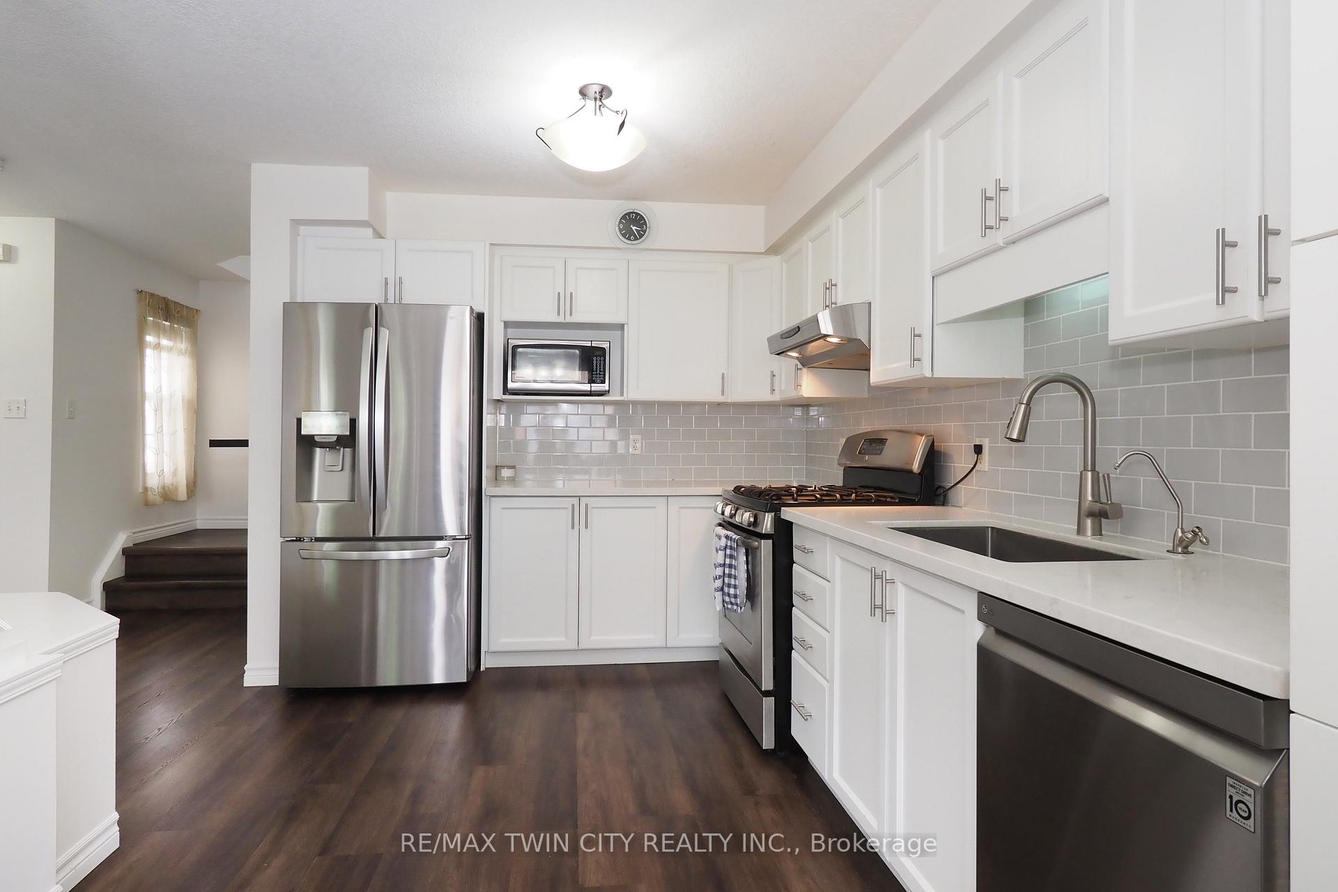 Photo 18 of 14 Donnenwerth Drive, Waterloo — HOMEH