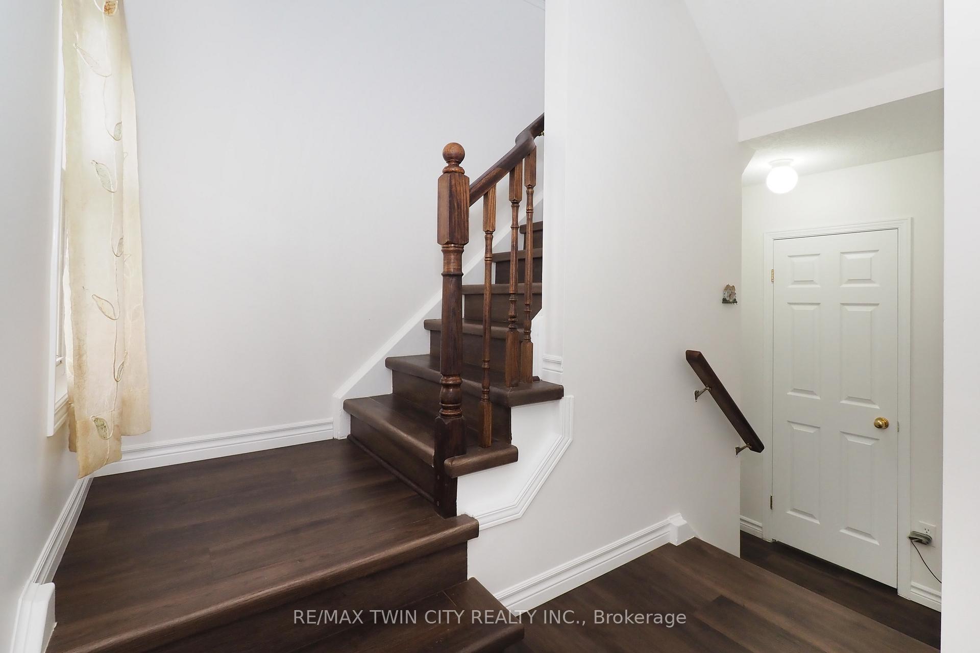 Photo 20 of 14 Donnenwerth Drive, Waterloo — HOMEH