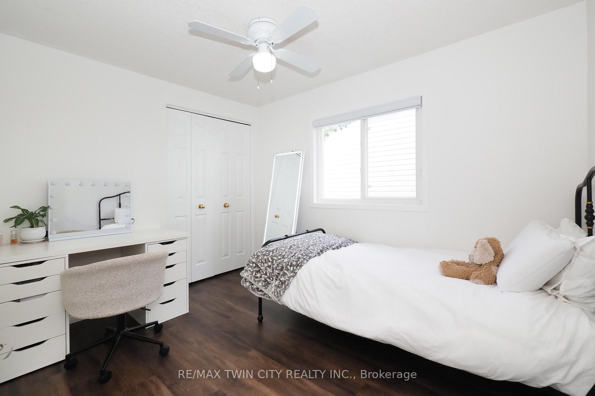 Photo 30 of 14 Donnenwerth Drive, Waterloo — HOMEH