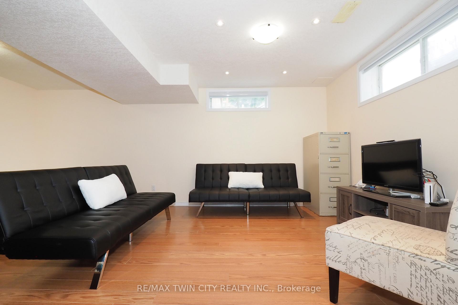 Photo 38 of 14 Donnenwerth Drive, Waterloo — HOMEH