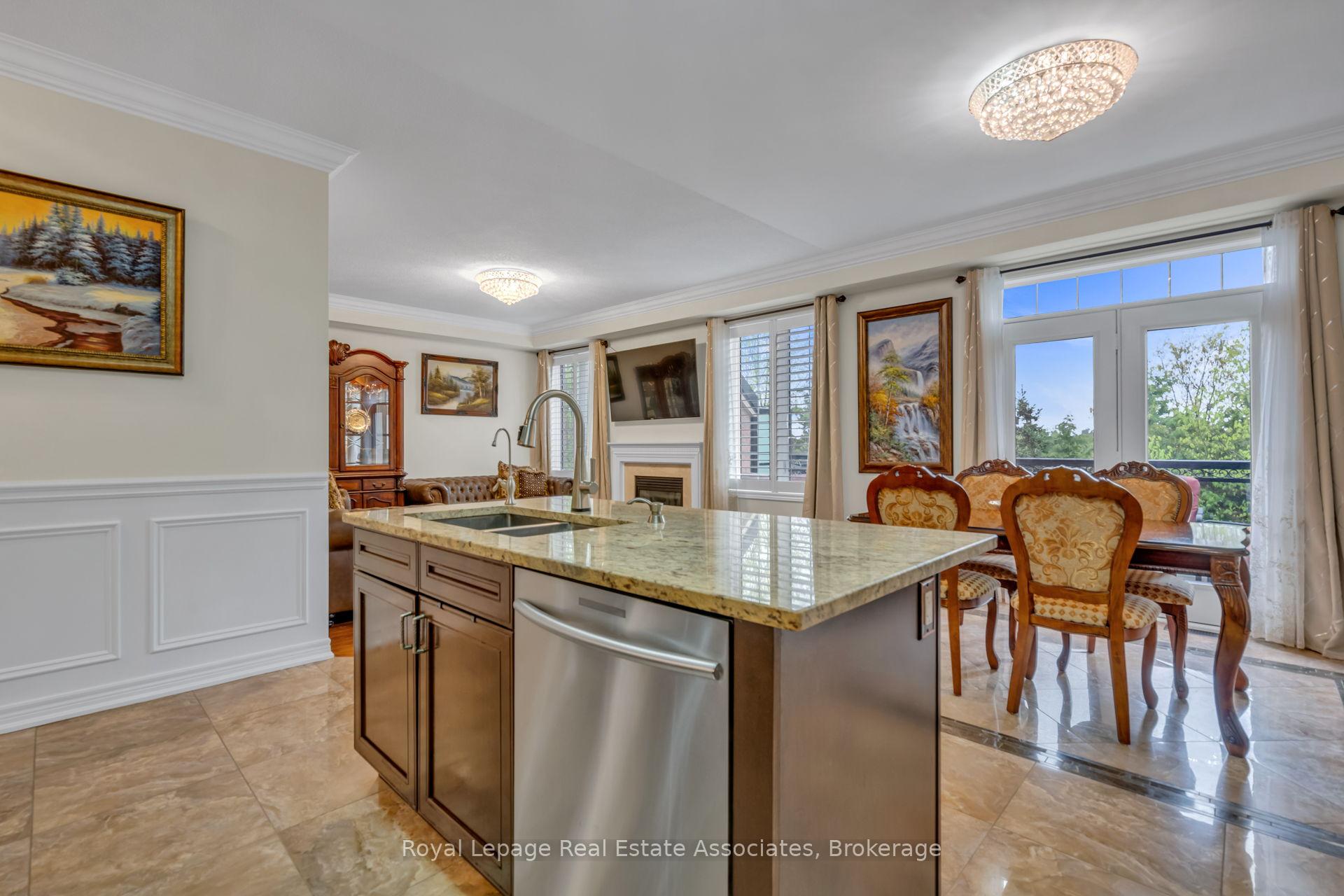 Photo 12 of 26 Silver Pond Drive, Halton Hills, Georgetown — HOMEH