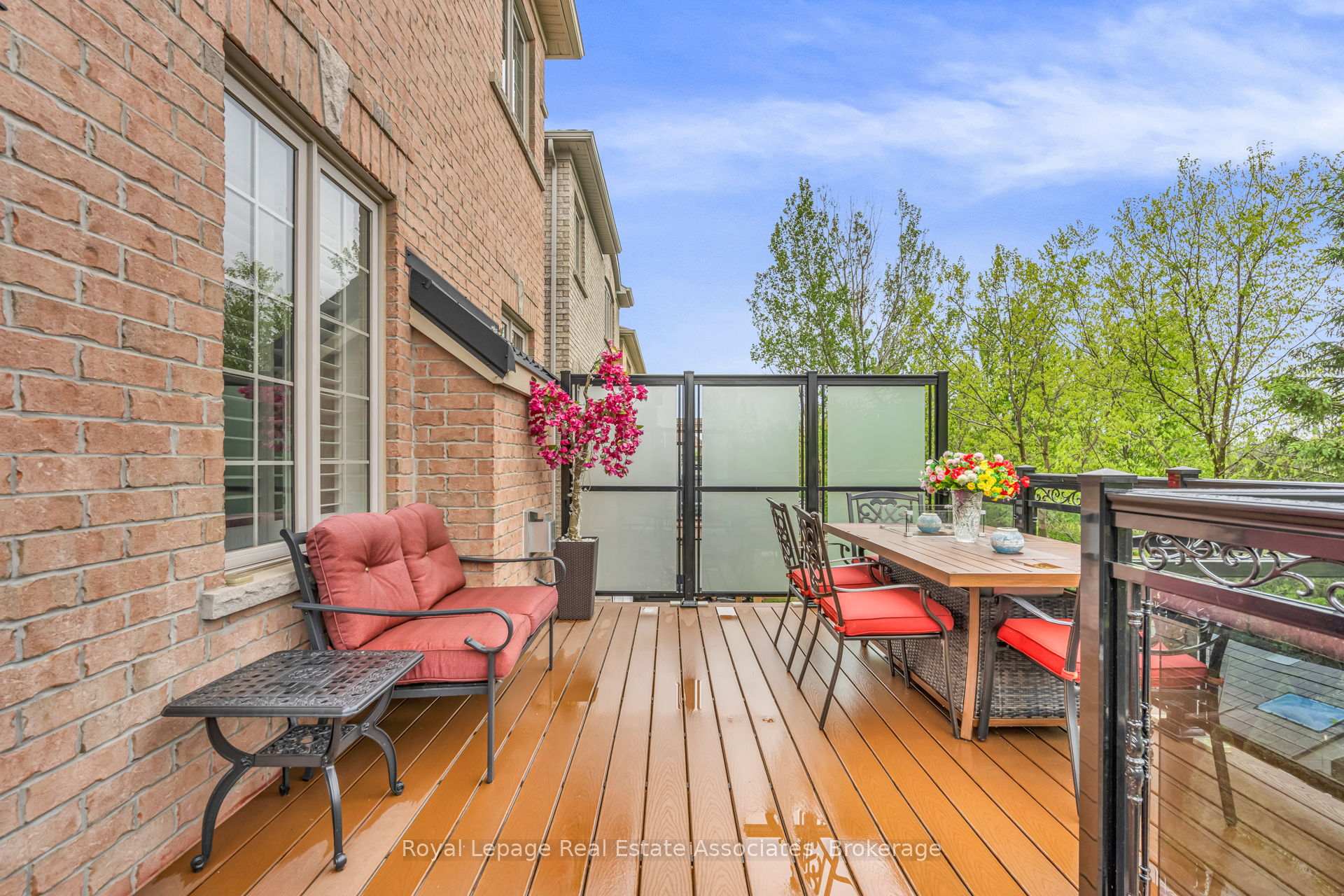 Photo 16 of 26 Silver Pond Drive, Halton Hills, Georgetown — HOMEH