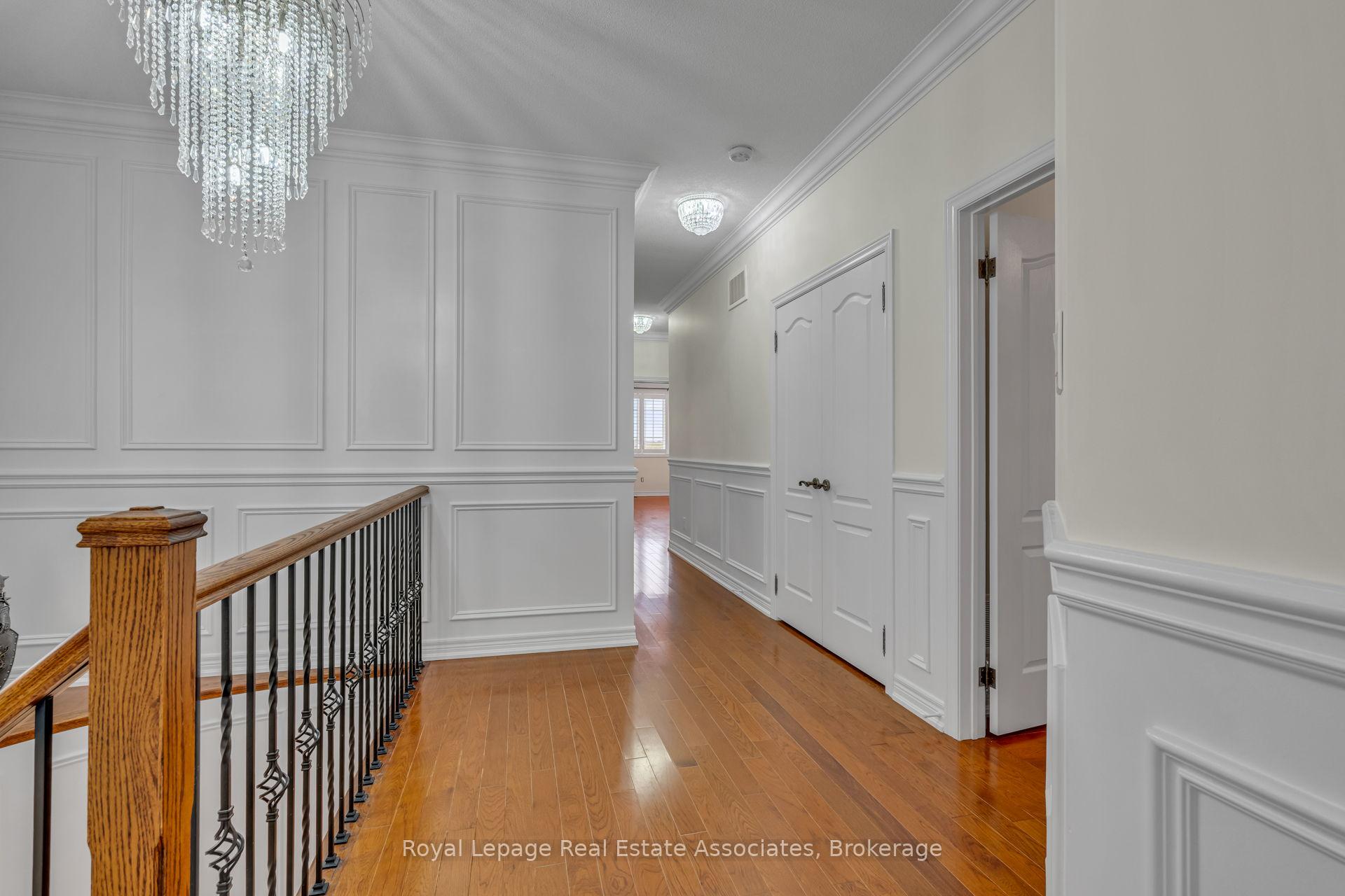 Photo 20 of 26 Silver Pond Drive, Halton Hills, Georgetown — HOMEH