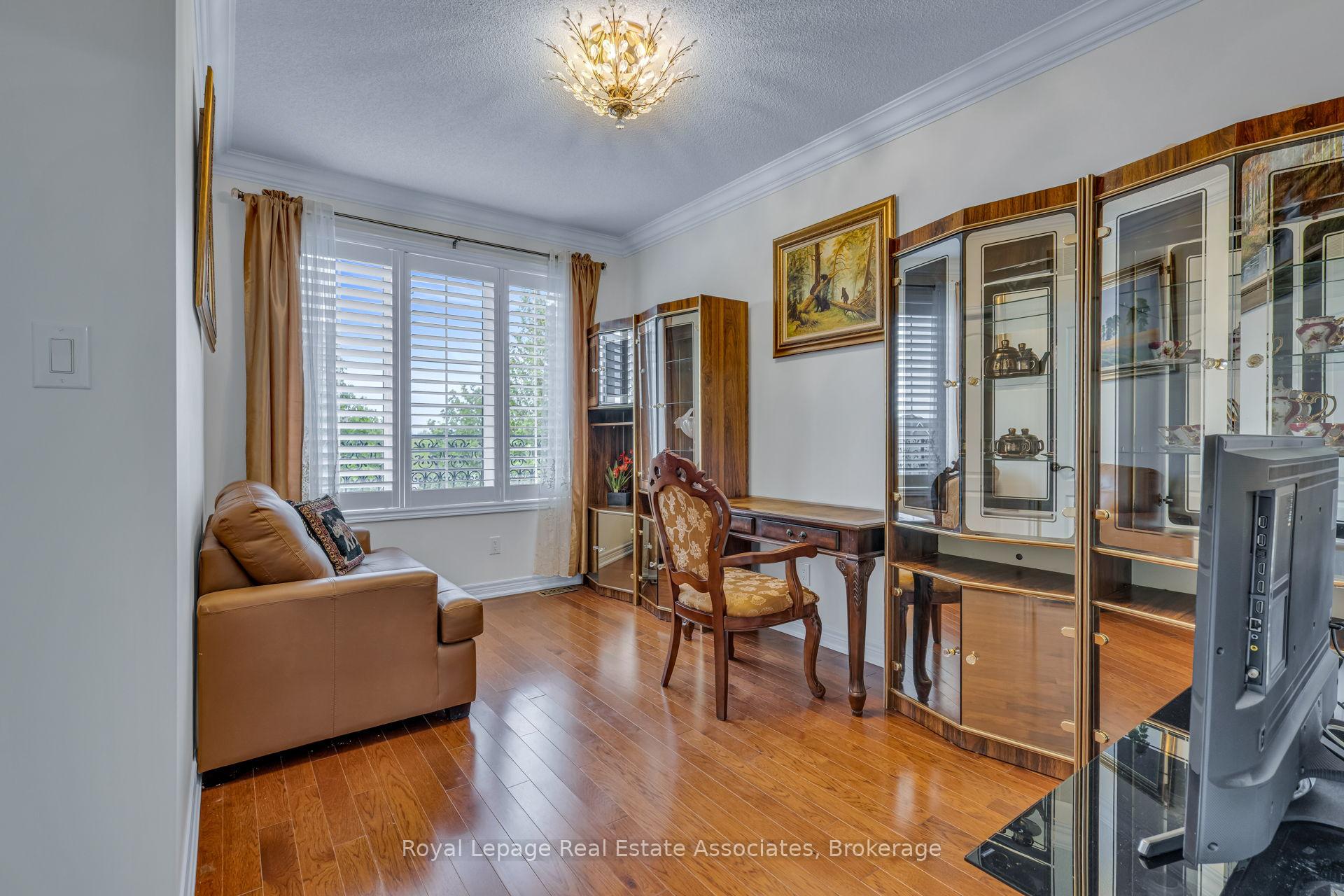 Photo 31 of 26 Silver Pond Drive, Halton Hills, Georgetown — HOMEH
