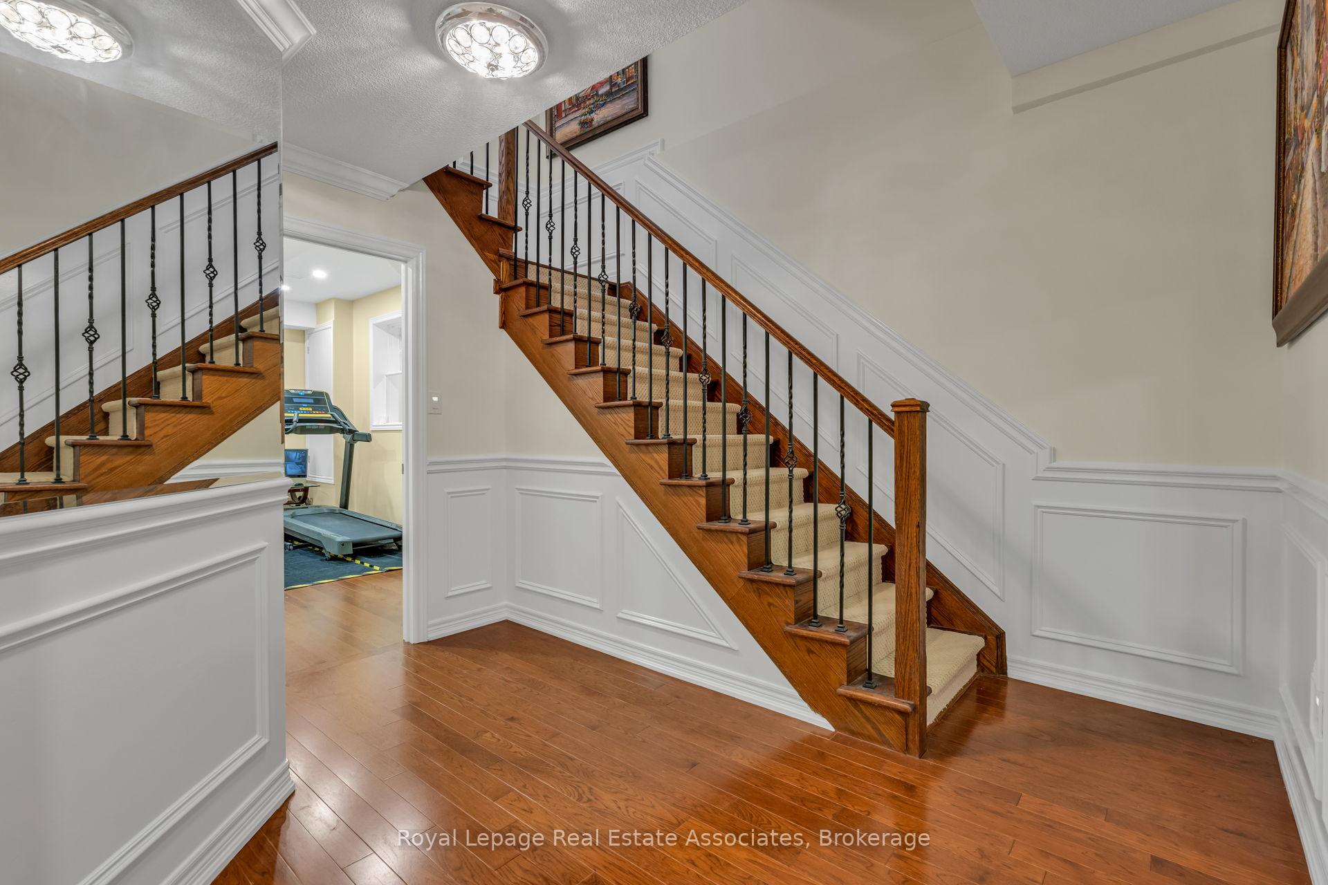 Photo 33 of 26 Silver Pond Drive, Halton Hills, Georgetown — HOMEH