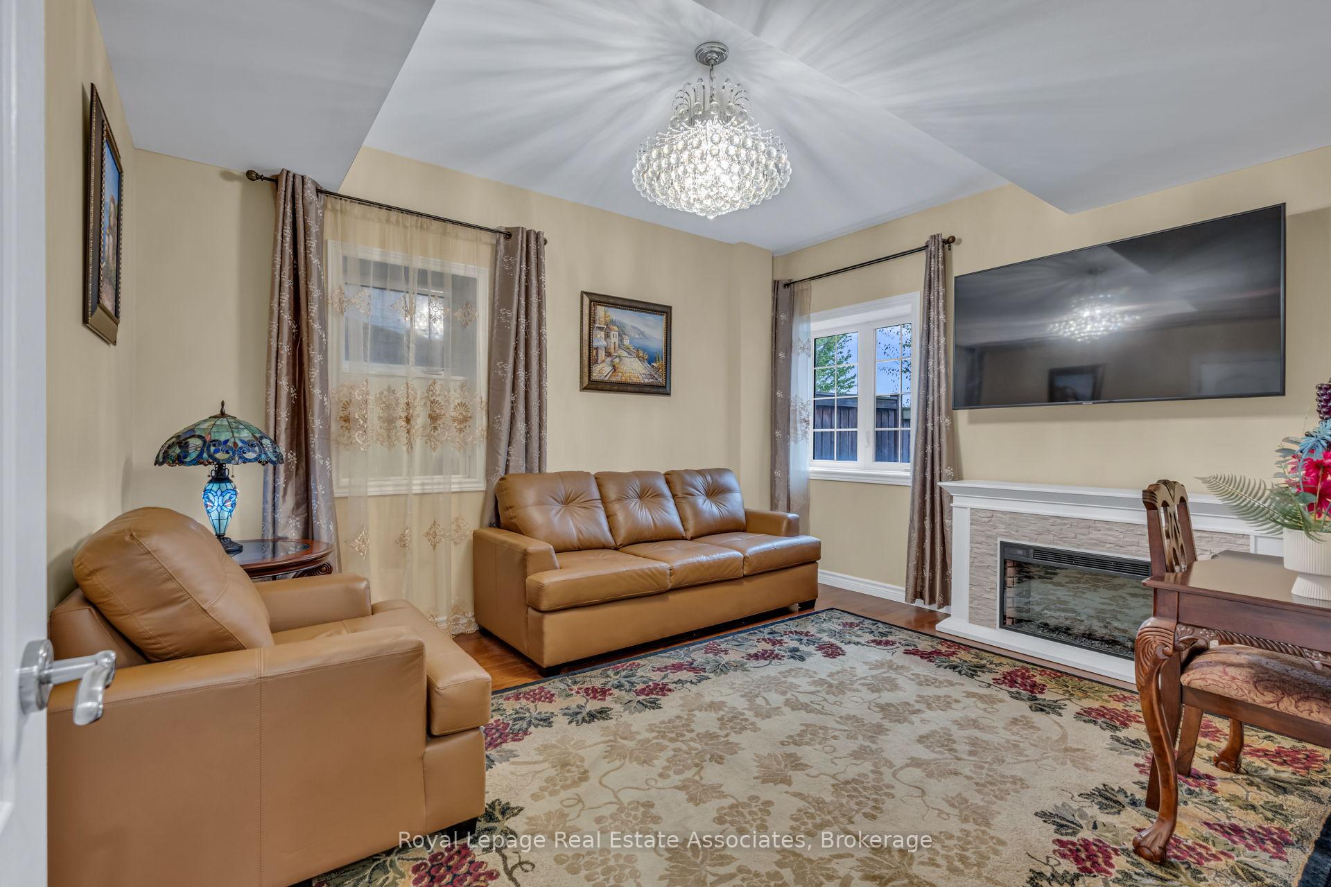 Photo 35 of 26 Silver Pond Drive, Halton Hills, Georgetown — HOMEH