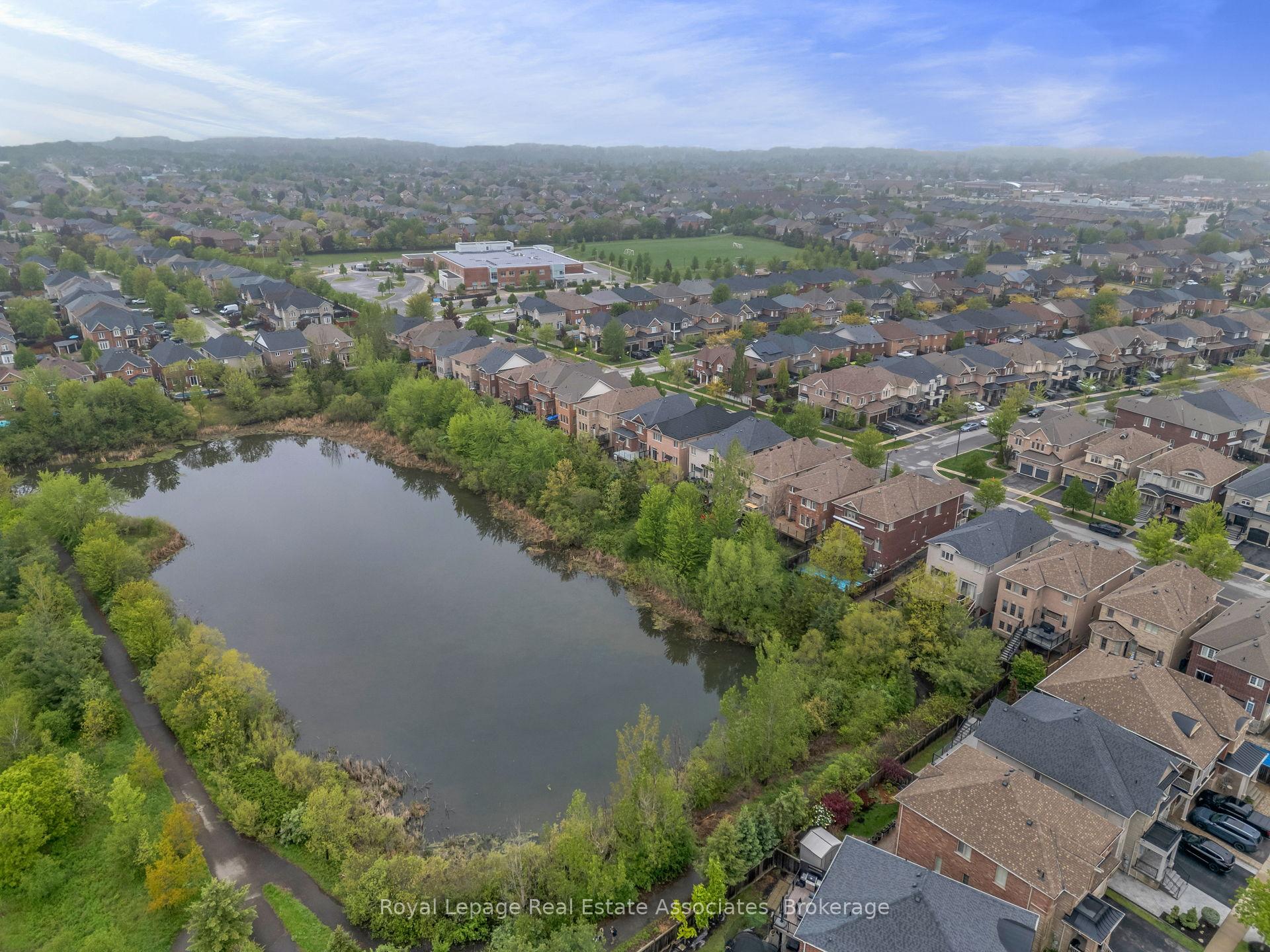 Photo 49 of 26 Silver Pond Drive, Halton Hills, Georgetown — HOMEH