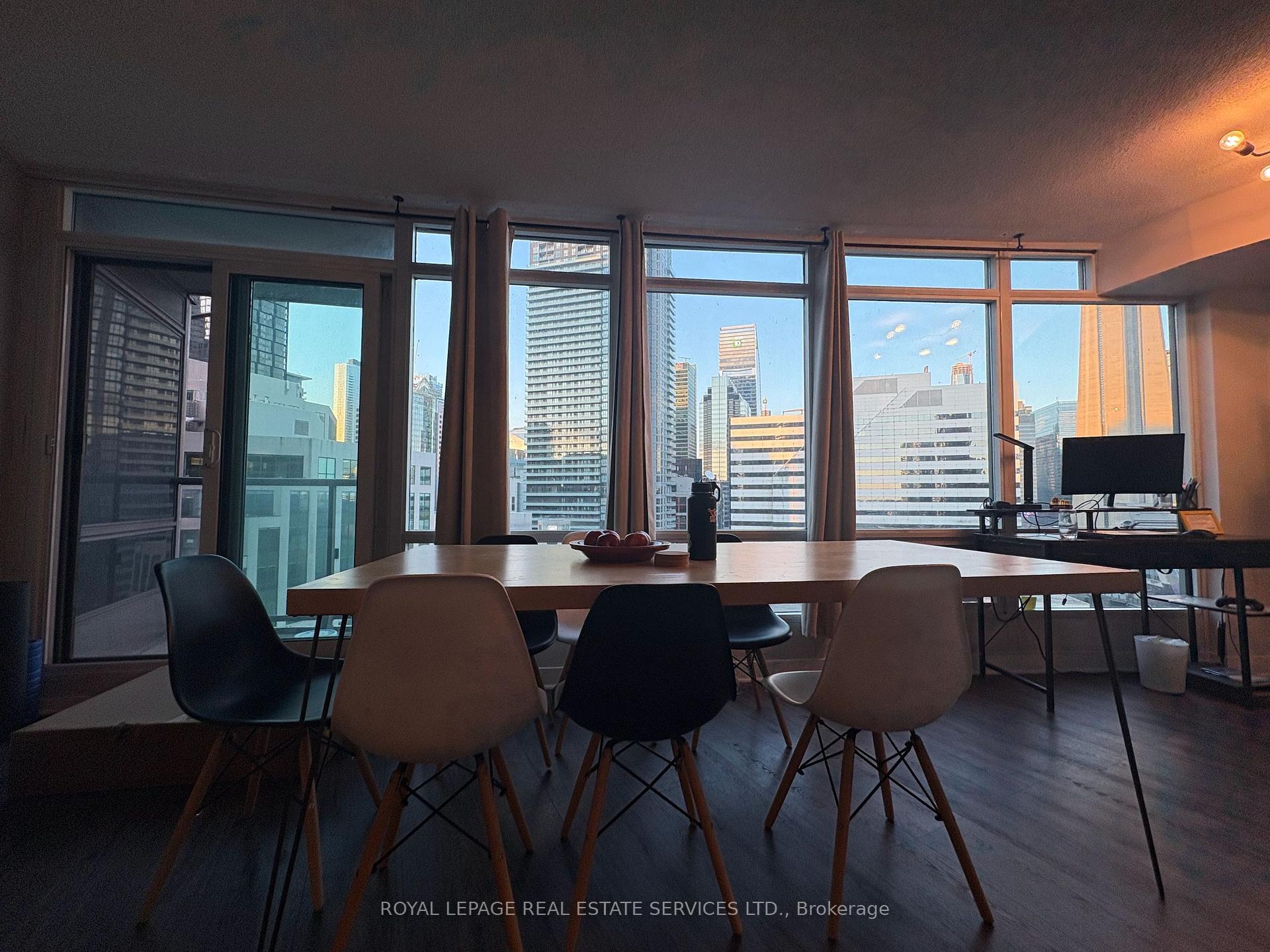 Photo 4 of Unit 1802, 361 Front Street W, Toronto, Waterfront Communities — HOMEH