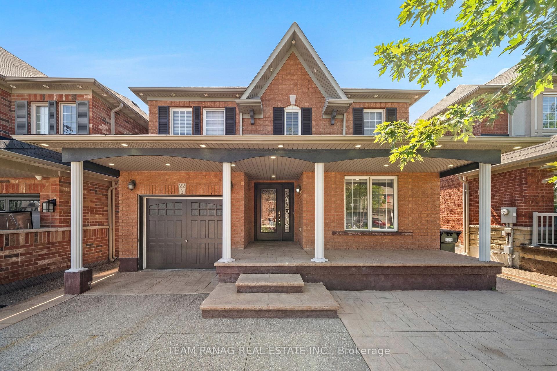 Photo 2 of 22 Beresford Crescent, Brampton, Bram East — HOMEH